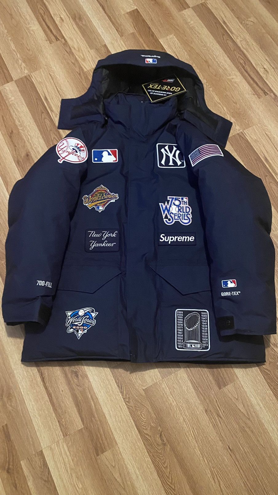 Supreme X New York Yankees Gore-tex 700-fill Down Jacket In Blue