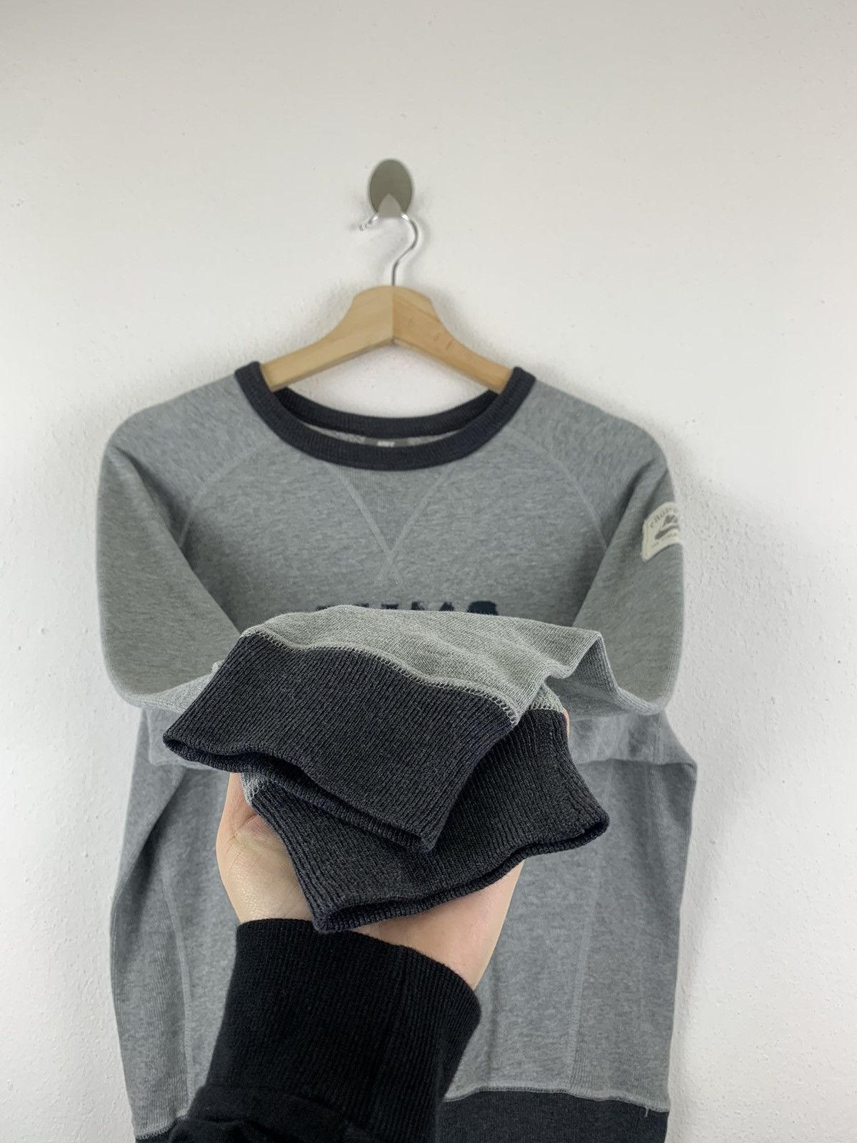 Nike NIKE SPORTWEAR BIG LOGO CROP SWEATSHIRT Size US S / EU 44-46 / 1 - 7 Thumbnail
