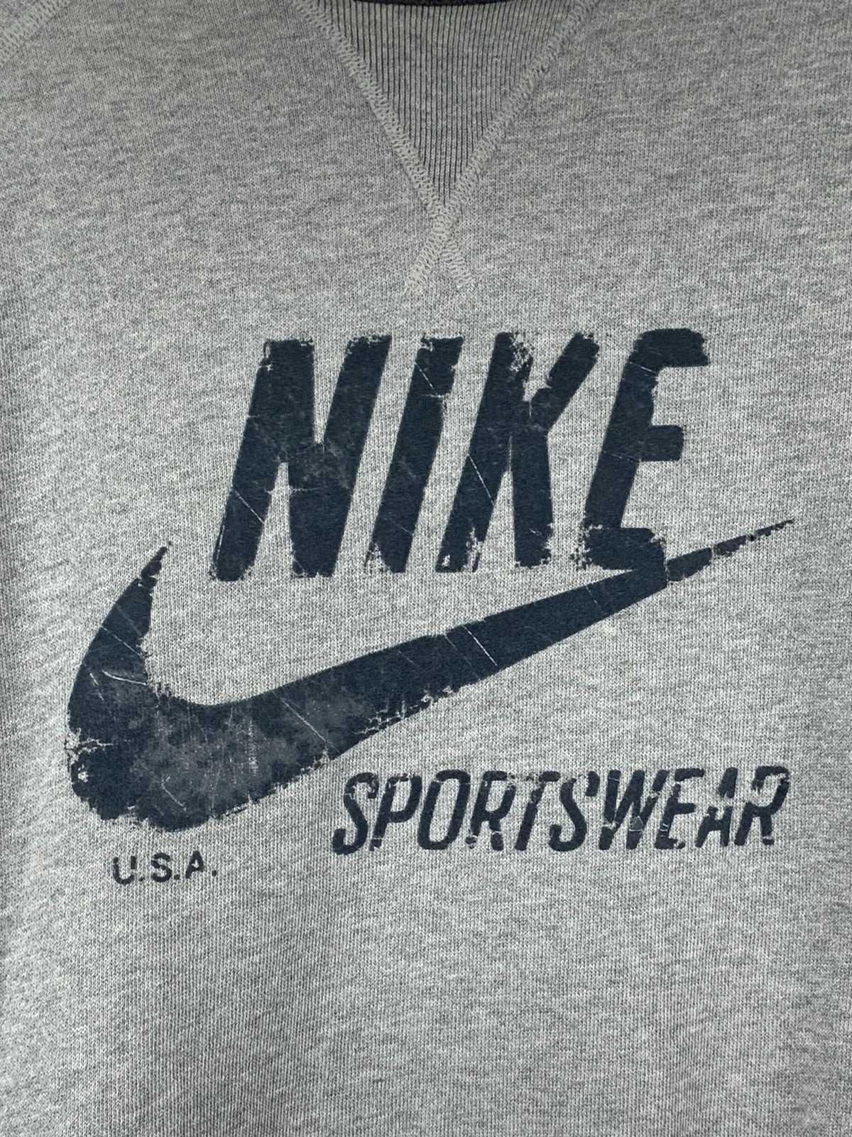 Nike NIKE SPORTWEAR BIG LOGO CROP SWEATSHIRT Size US S / EU 44-46 / 1 - 5 Thumbnail