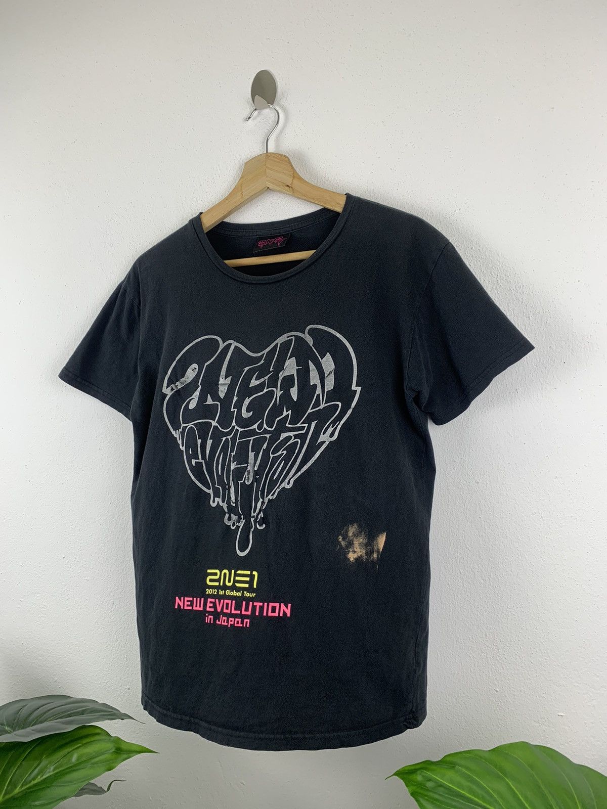 Band Tees × Japanese Brand Vintage Y2K 2Ne1 new evolution in japan Size US M / EU 48-50 / 2 - 3 Thumbnail