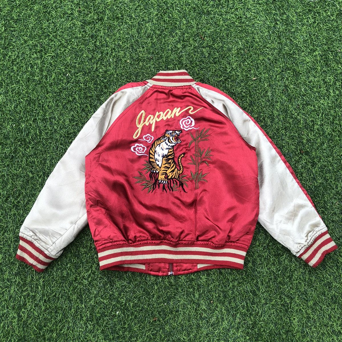 Vintage TIGER EMBROIDERED SUKAJAN JAPAN Jacket for kids