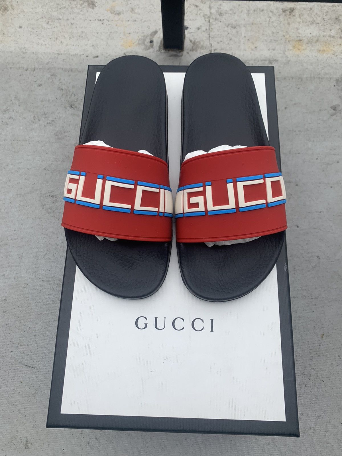 Red and best sale blue gucci slides