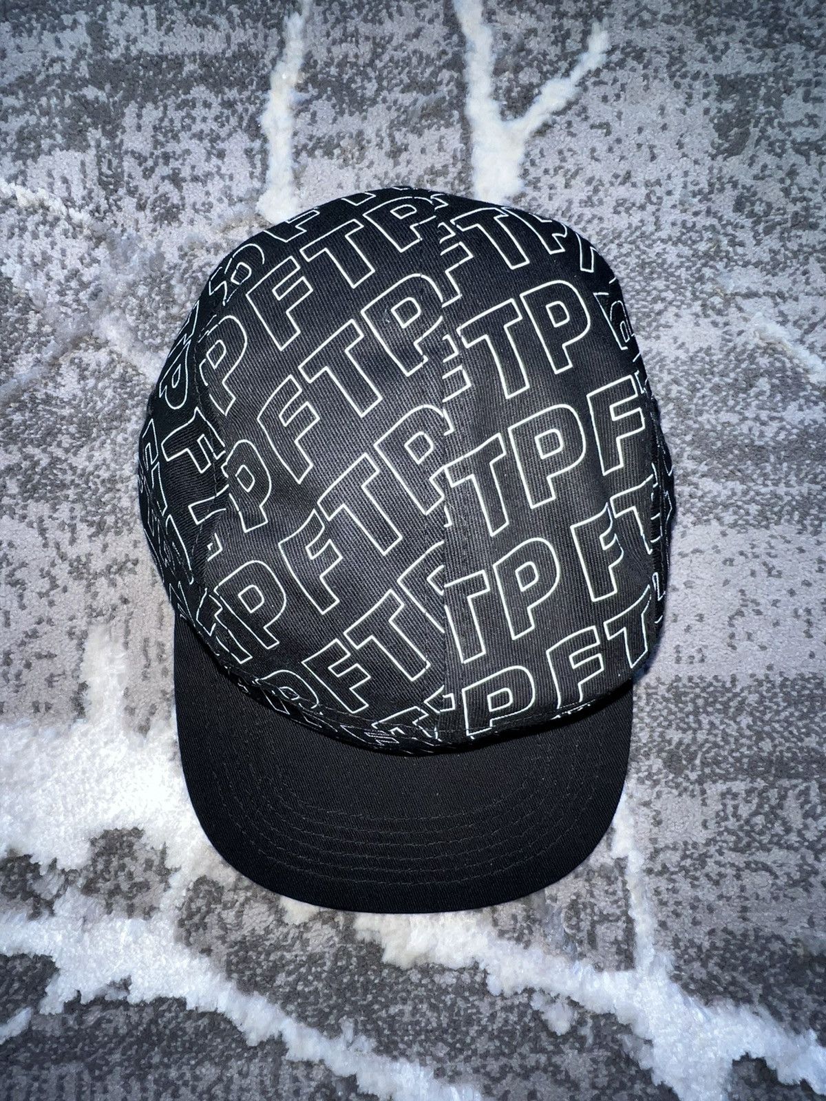 FTP ALL OVER selling HAT BLACK/SILVER