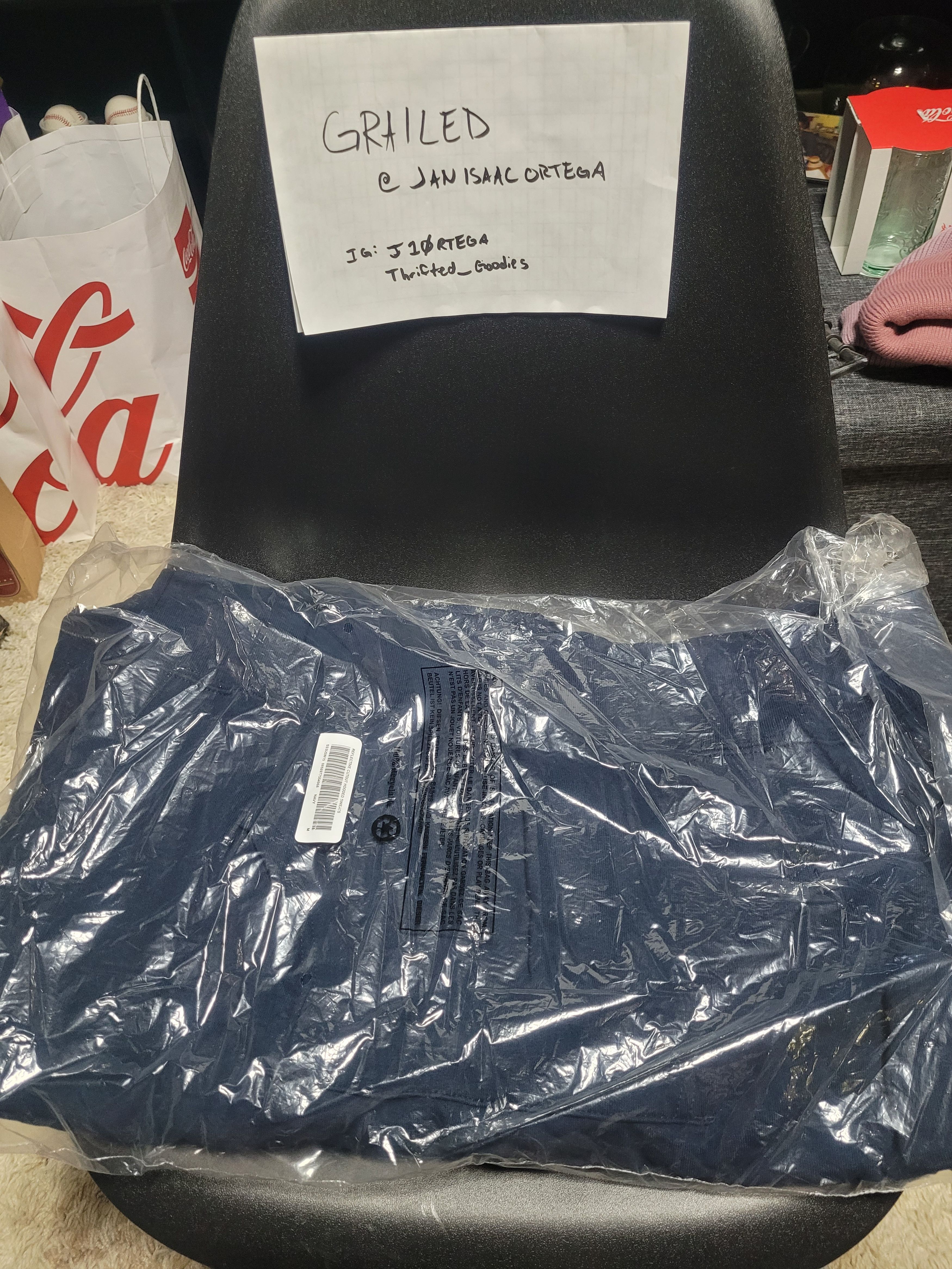 Supreme Navy Supreme reflective cutout logo hoodie sz M Size US M / EU 48-50 / 2 - 3 Thumbnail
