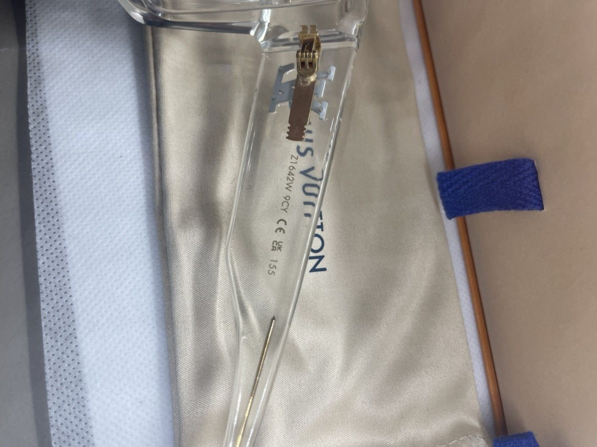 Louis Vuitton Louis Vuitton Transparent Clear Cyclone Sunglasses Size ONE SIZE - 7 Thumbnail
