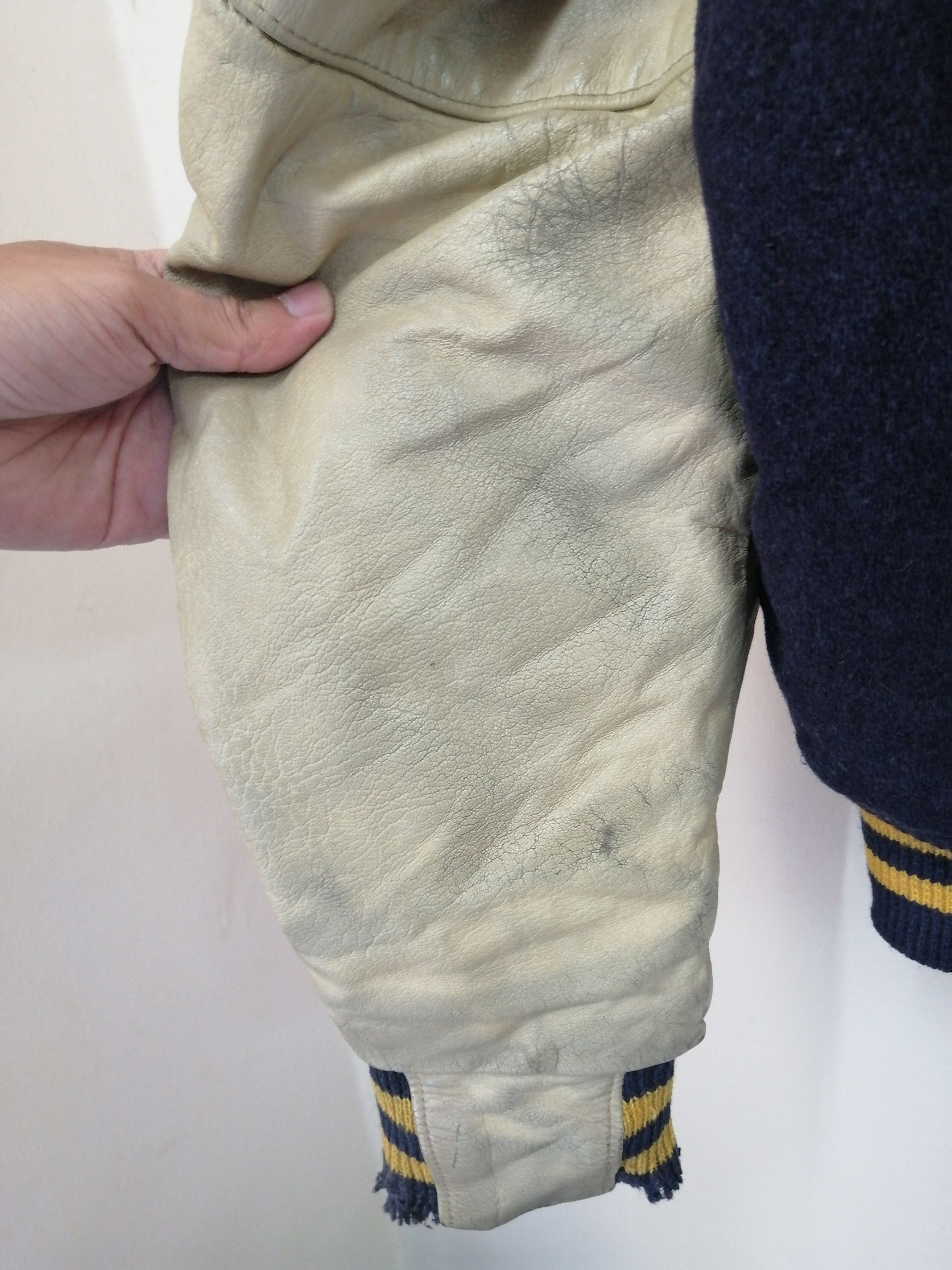 Vintage Golden Bear Vasity Jacket leather sleeve Size US L / EU 52-54 / 3 - 9 Thumbnail