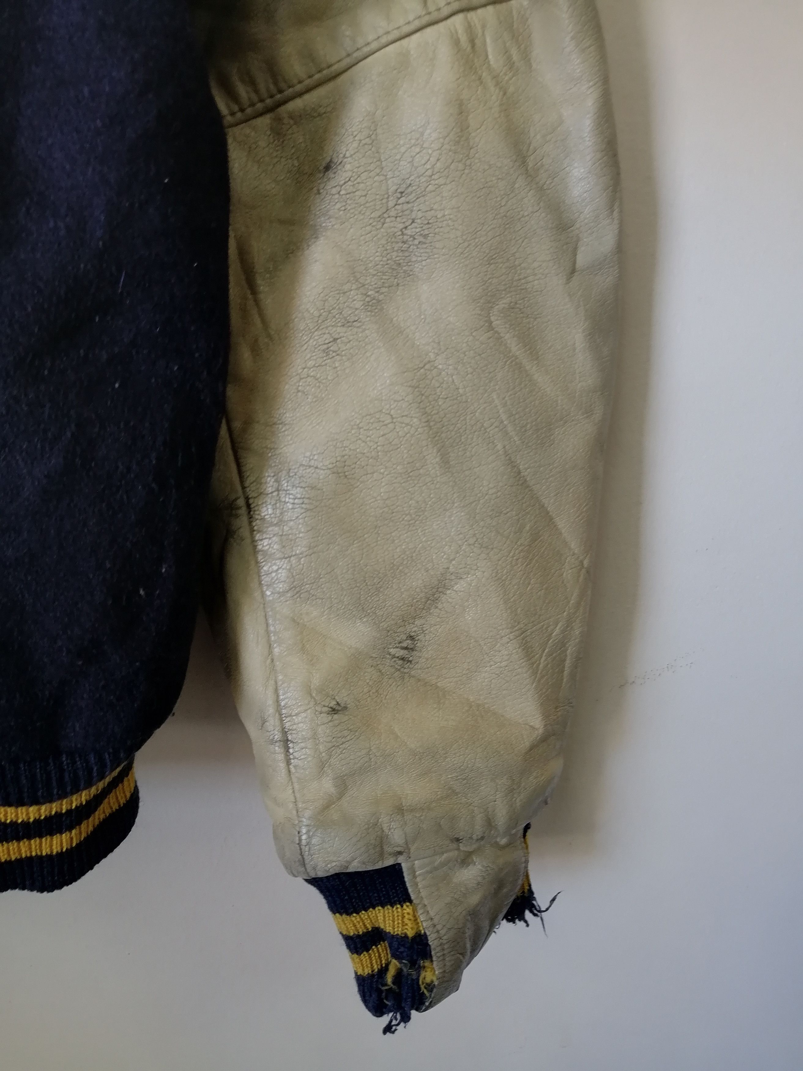 Vintage Golden Bear Vasity Jacket leather sleeve Size US L / EU 52-54 / 3 - 8 Thumbnail