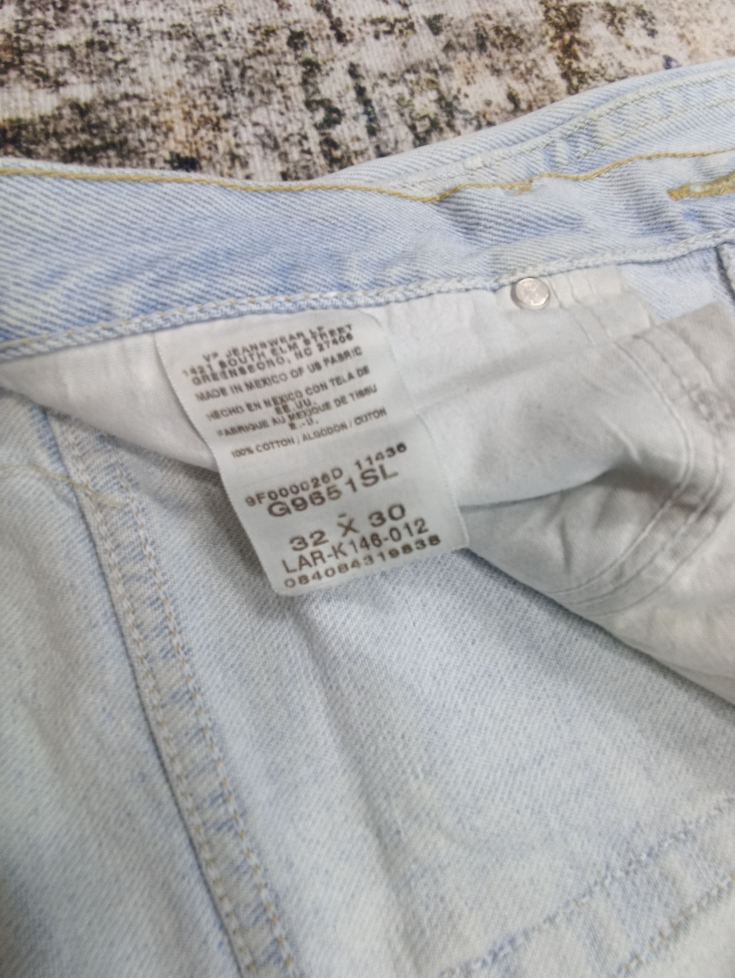 Vintage Wrangler light wash Jeans 32 X 30 - JW002