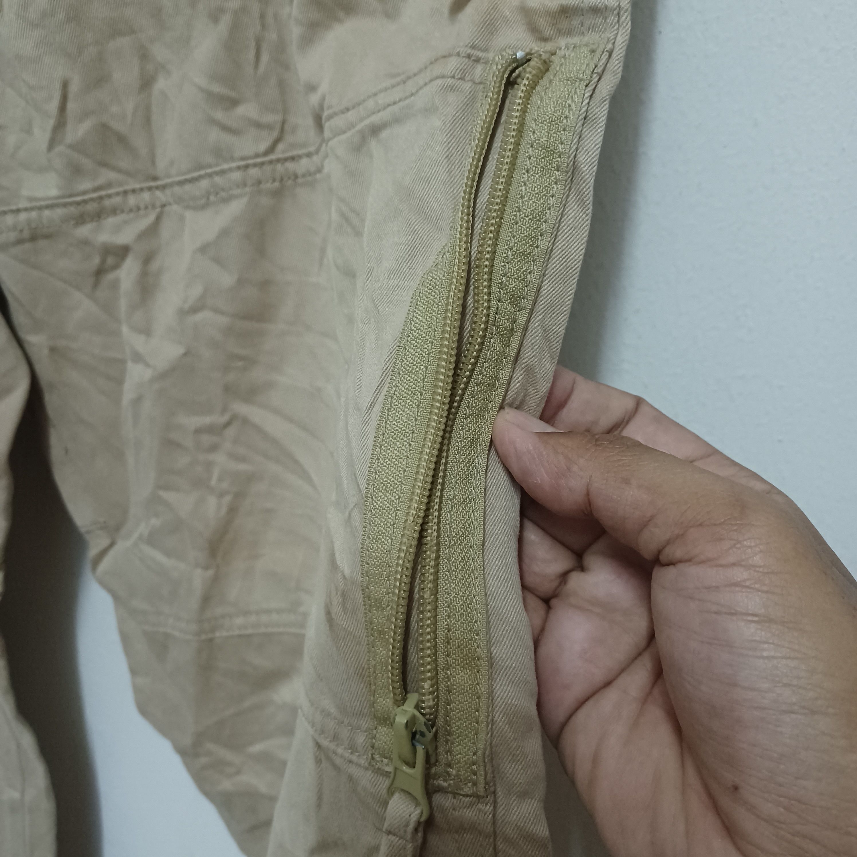 LPG ROOTS AND EQUIPMENT ZIPPER HEM PANTS