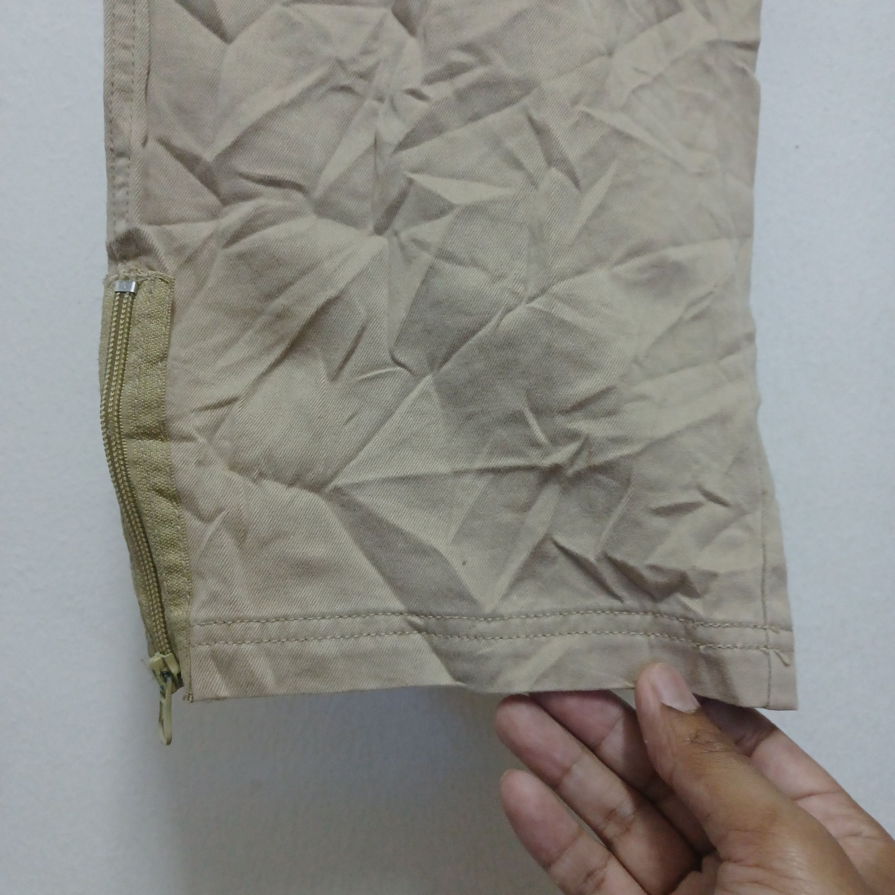 LPG ROOTS AND EQUIPMENT ZIPPER HEM PANTS