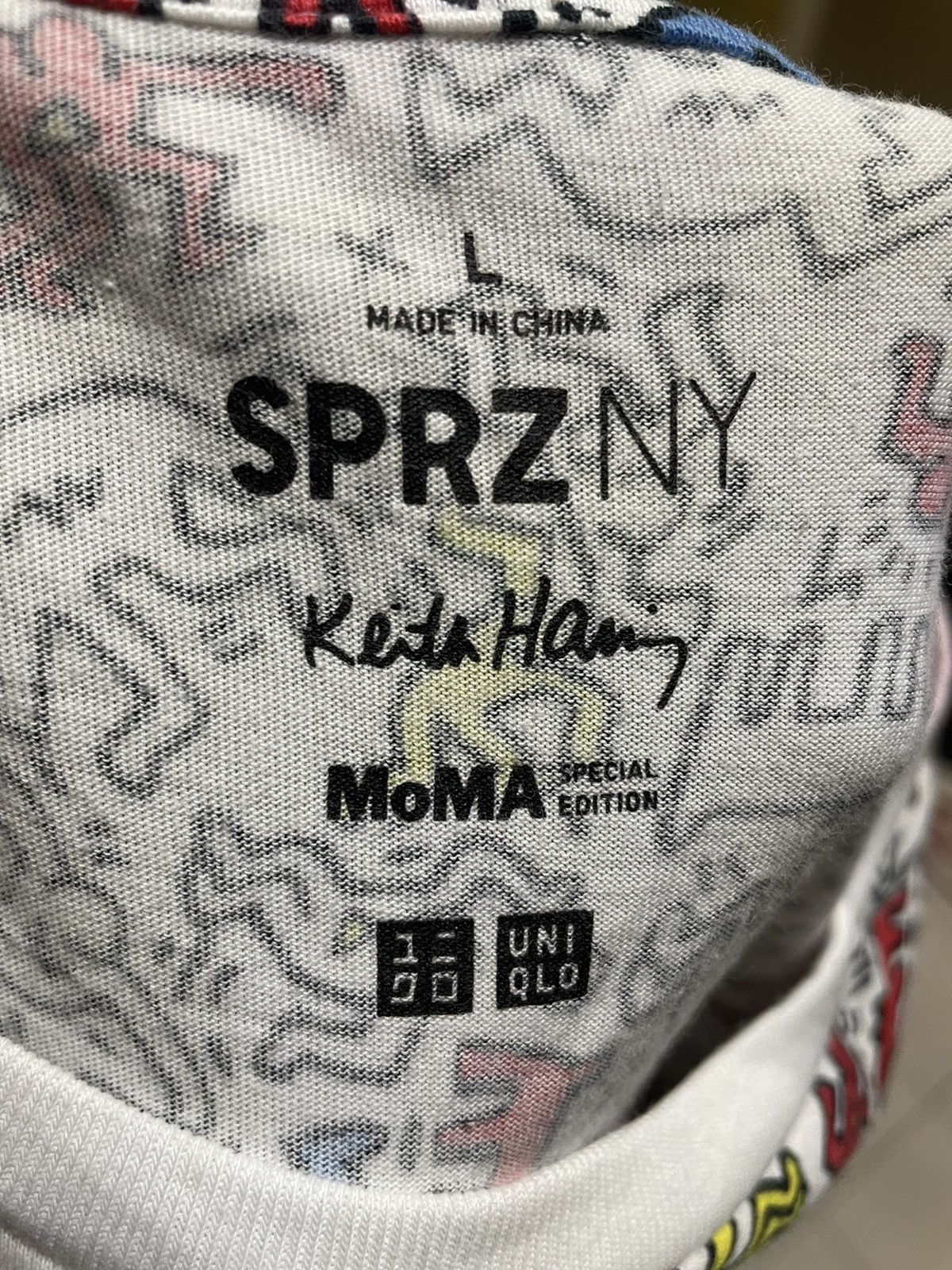 Japanese Brand × Keith Haring × MoMA Rare Full Print Keith Haring Moma Special Edition by Uniqlo Size US L / EU 52-54 / 3 - 3 Thumbnail