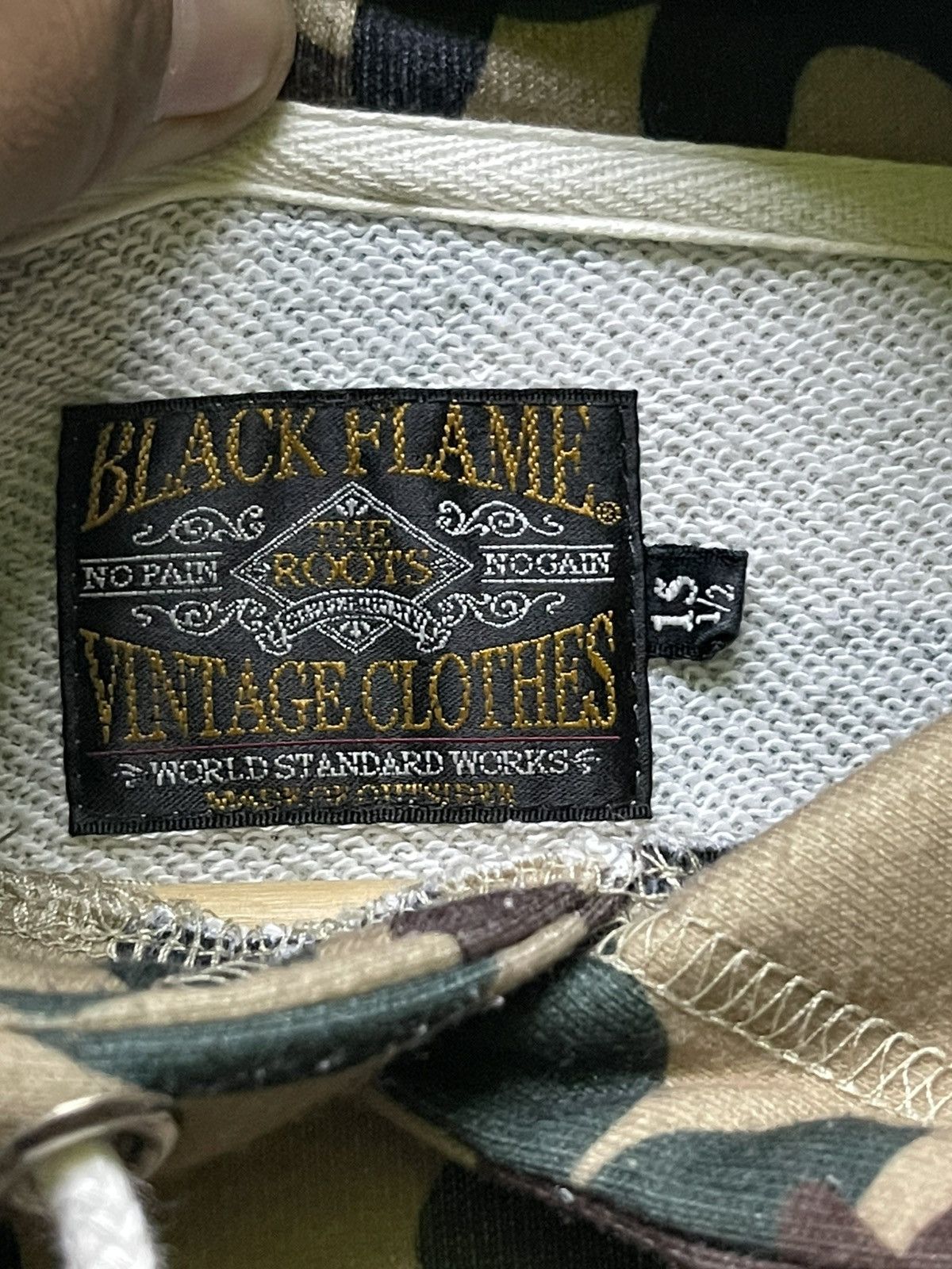 Japanese Brand × Vintage VINTAGE BLACK FLAME CAMO HOODIE SWEATSHIRT Size US M / EU 48-50 / 2 - 9 Thumbnail