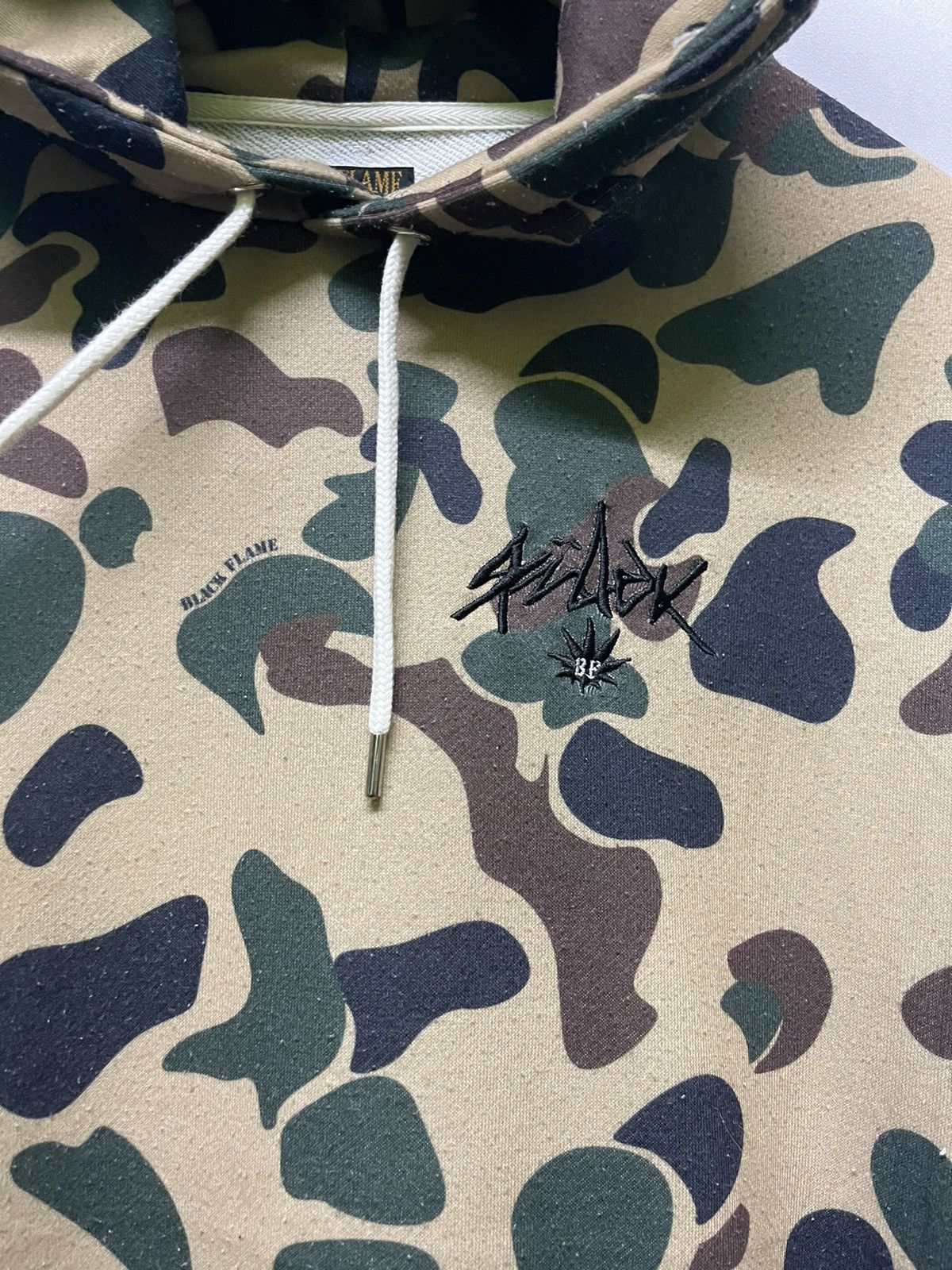 Japanese Brand × Vintage VINTAGE BLACK FLAME CAMO HOODIE SWEATSHIRT Size US M / EU 48-50 / 2 - 4 Thumbnail