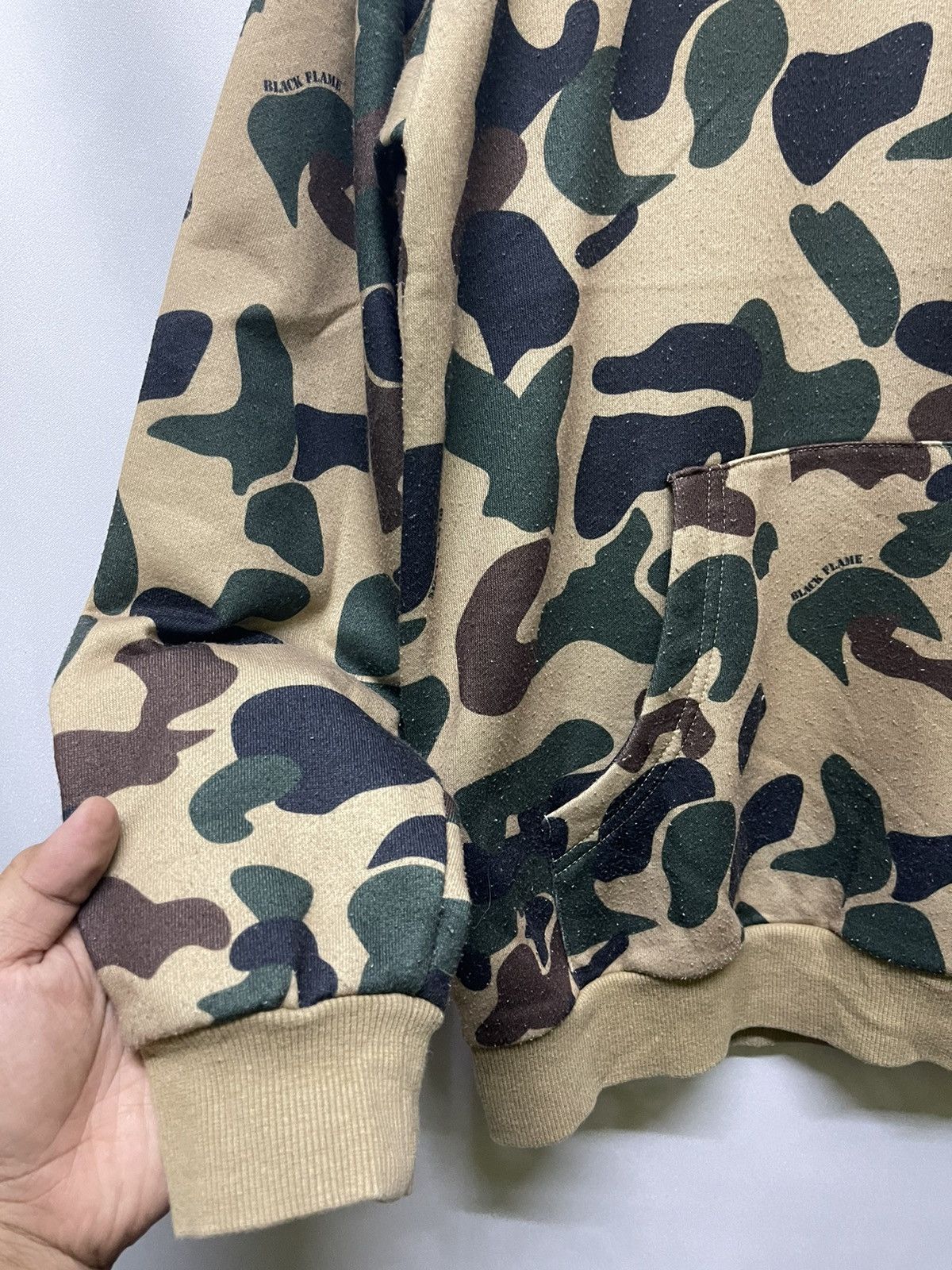 Japanese Brand × Vintage VINTAGE BLACK FLAME CAMO HOODIE SWEATSHIRT Size US M / EU 48-50 / 2 - 6 Thumbnail