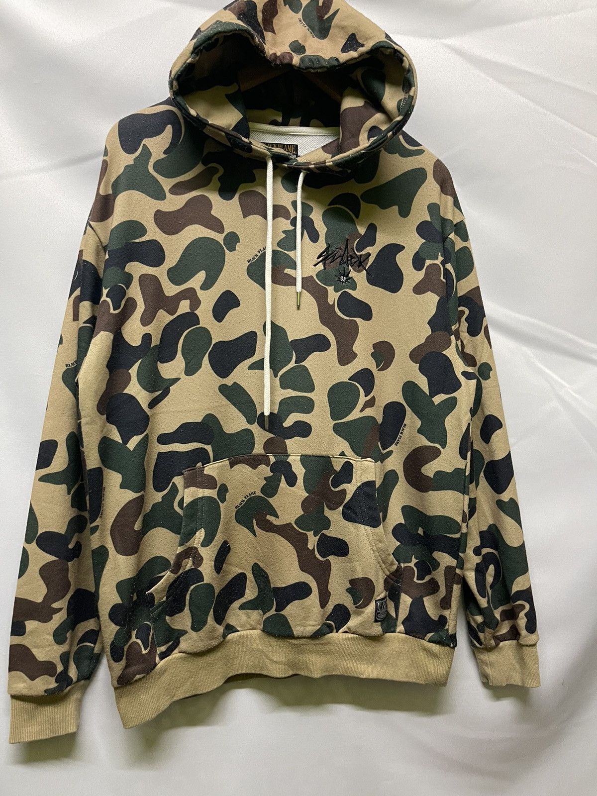 Japanese Brand × Vintage VINTAGE BLACK FLAME CAMO HOODIE SWEATSHIRT Size US M / EU 48-50 / 2 - 3 Thumbnail