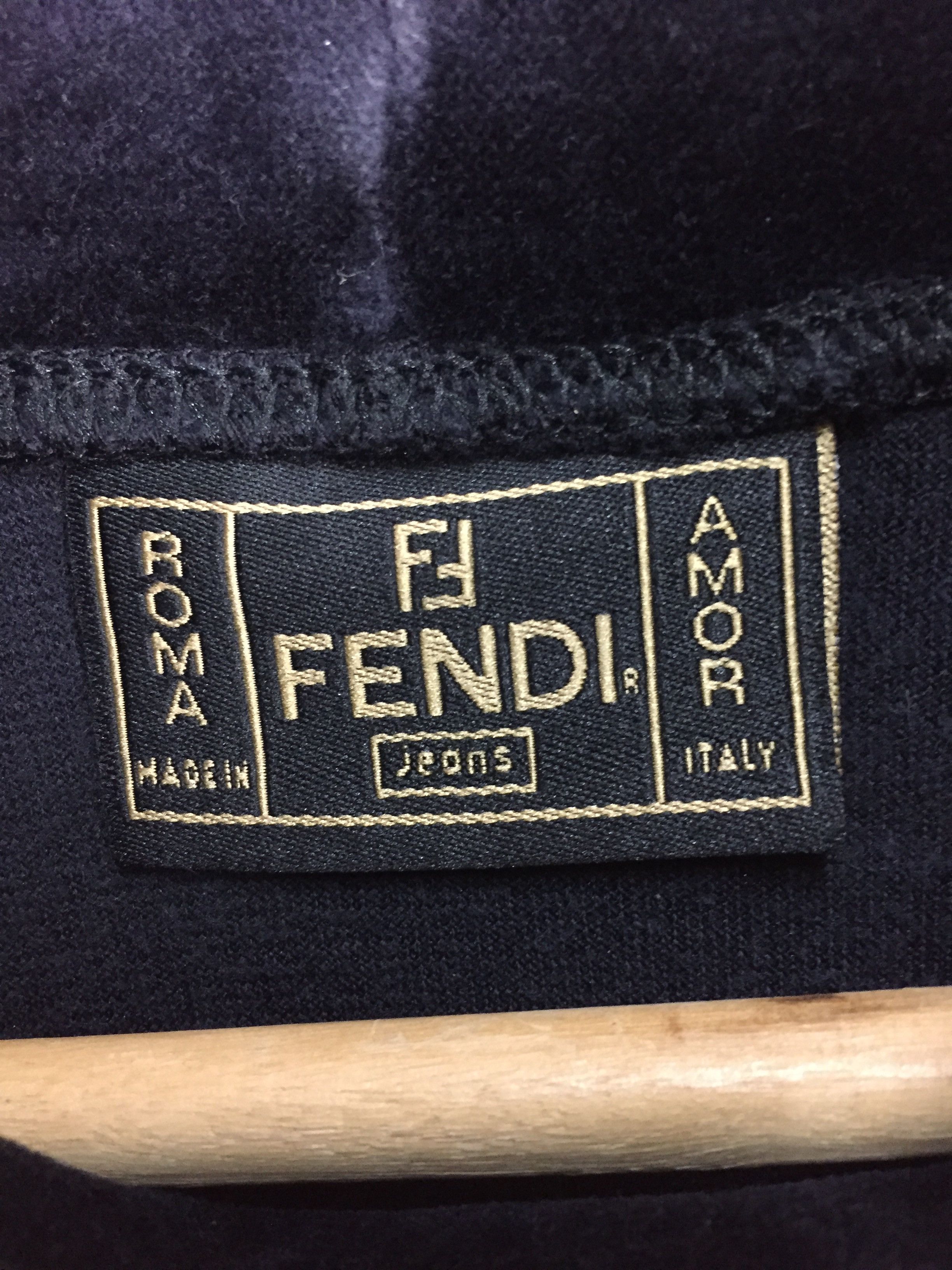 Fendi FENDI BLACK VELOUR LOGO TURTLENECK SWEATER Size US S / EU 44-46 / 1 - 7 Thumbnail