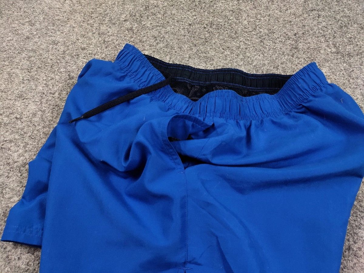 Nike Vintage Nike Shorts Blue swoosh casual Y2K Streetwear Size US 34 / EU 50 - 10 Thumbnail
