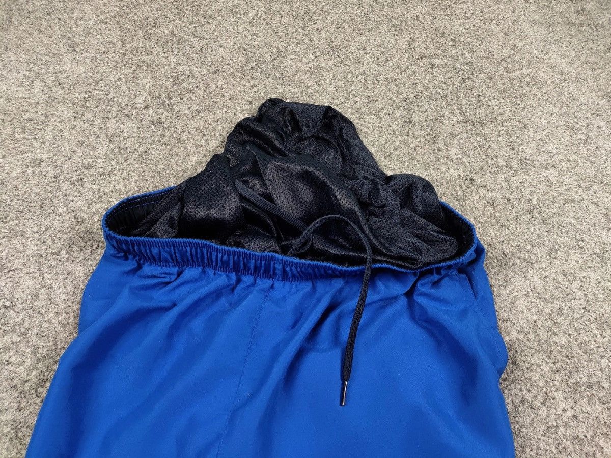 Nike Vintage Nike Shorts Blue swoosh casual Y2K Streetwear Size US 34 / EU 50 - 11 Thumbnail