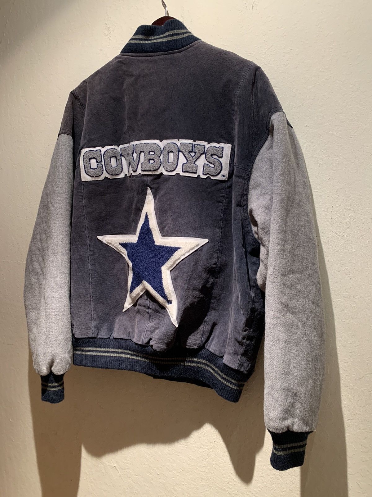 NFL × Vintage *RARE* Carl Banks Leather & Chenille Dallas Cowboys Jacket Size US M / EU 48-50 / 2 - 2 Thumbnail