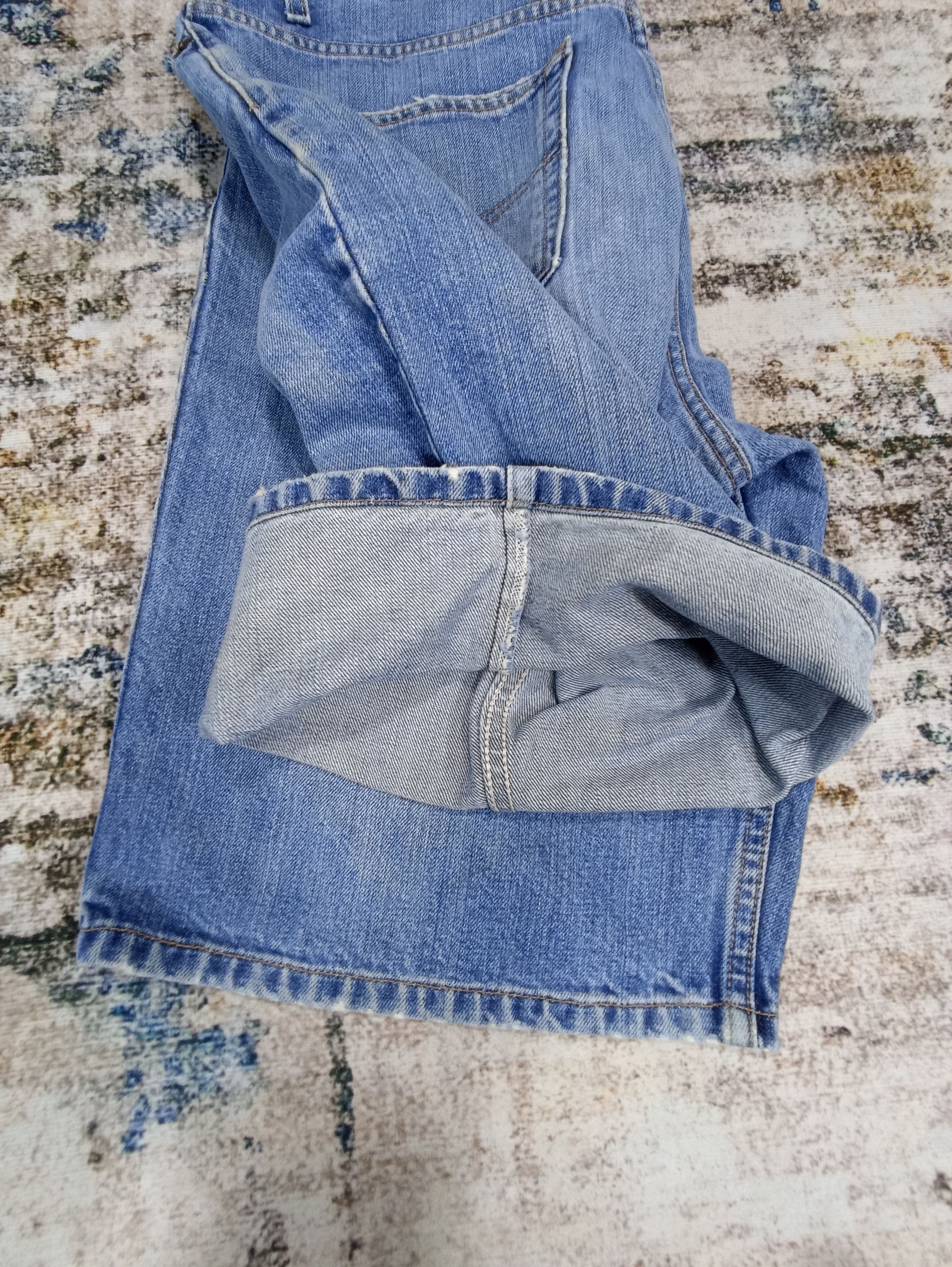 Jean × Levi's × Vintage 90s Vintage Levi’s 569 Short Jeans - J069 Size US 35 - 6 Thumbnail