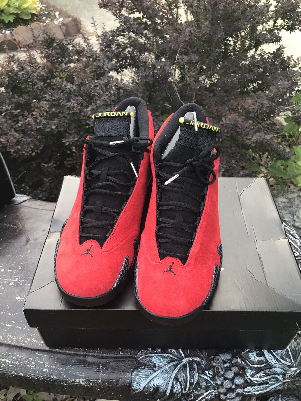 Red 14s deals