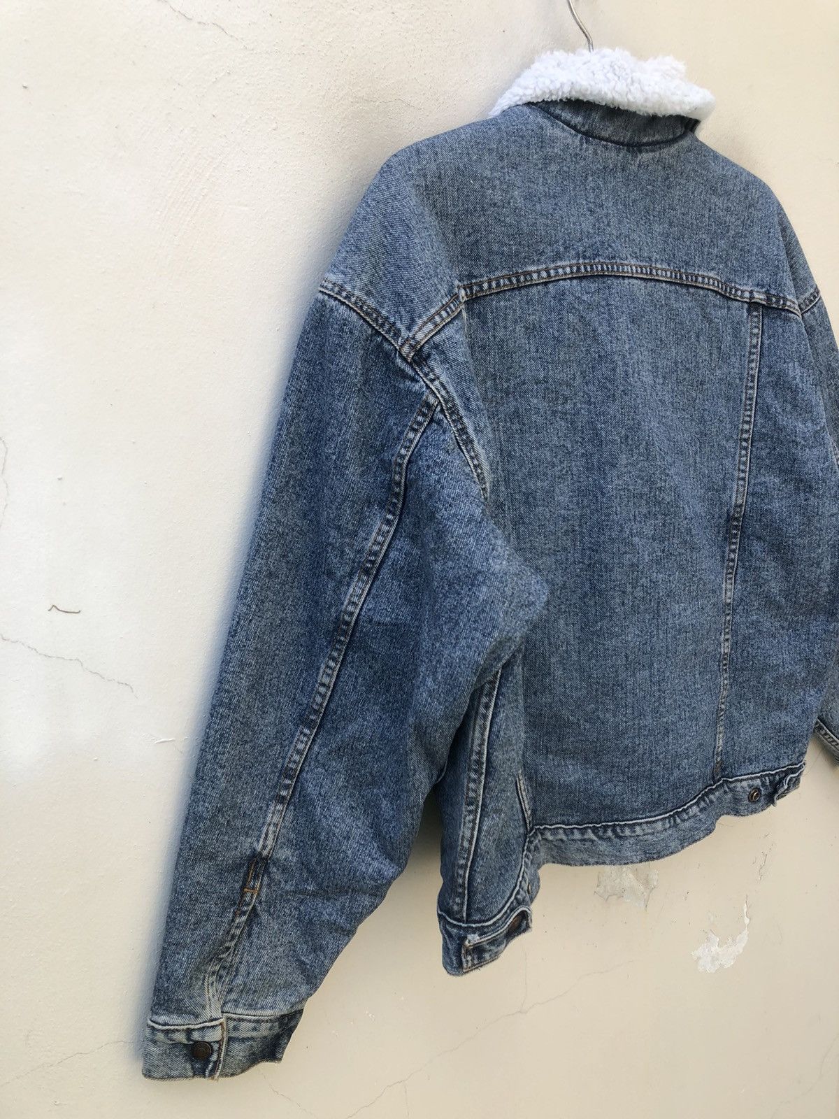 Levi's Vintage 1991 Levi’s Sherpa Faded Blue Denim Trucker Jacket Size US L / EU 52-54 / 3 - 13 Thumbnail