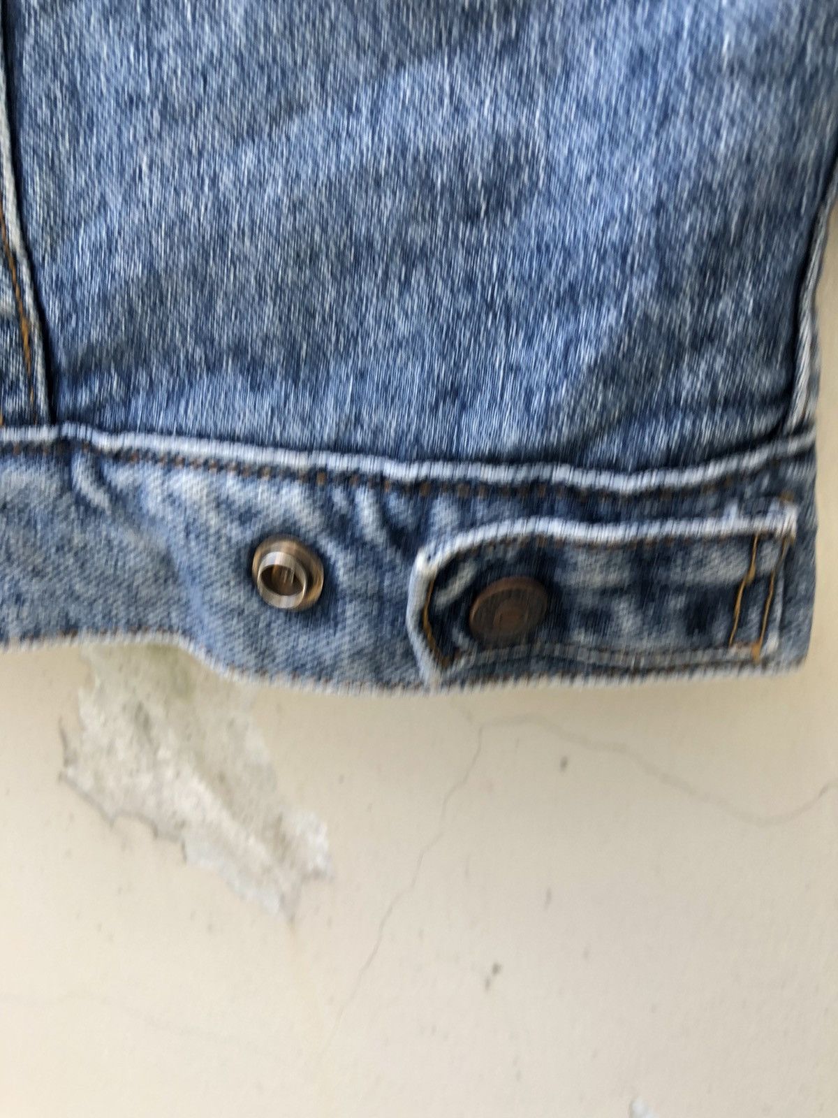 Levi's Vintage 1991 Levi’s Sherpa Faded Blue Denim Trucker Jacket Size US L / EU 52-54 / 3 - 10 Thumbnail