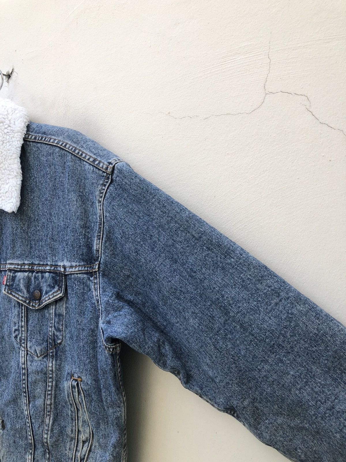 Levi's Vintage 1991 Levi’s Sherpa Faded Blue Denim Trucker Jacket Size US L / EU 52-54 / 3 - 7 Thumbnail