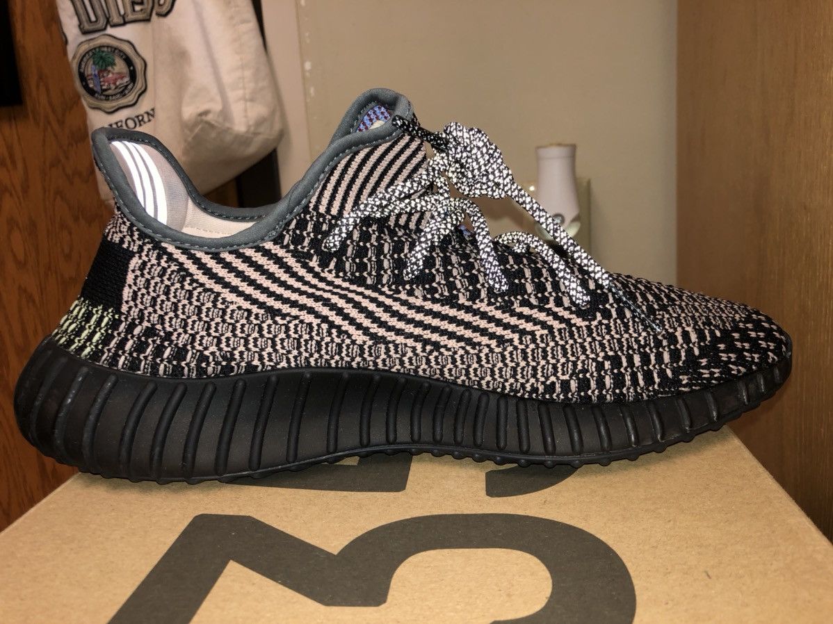 Adidas × Kanye West Yeezy Boost 350 V2 Yecheil Size US 9.5 / EU 42-43 - 7 Thumbnail