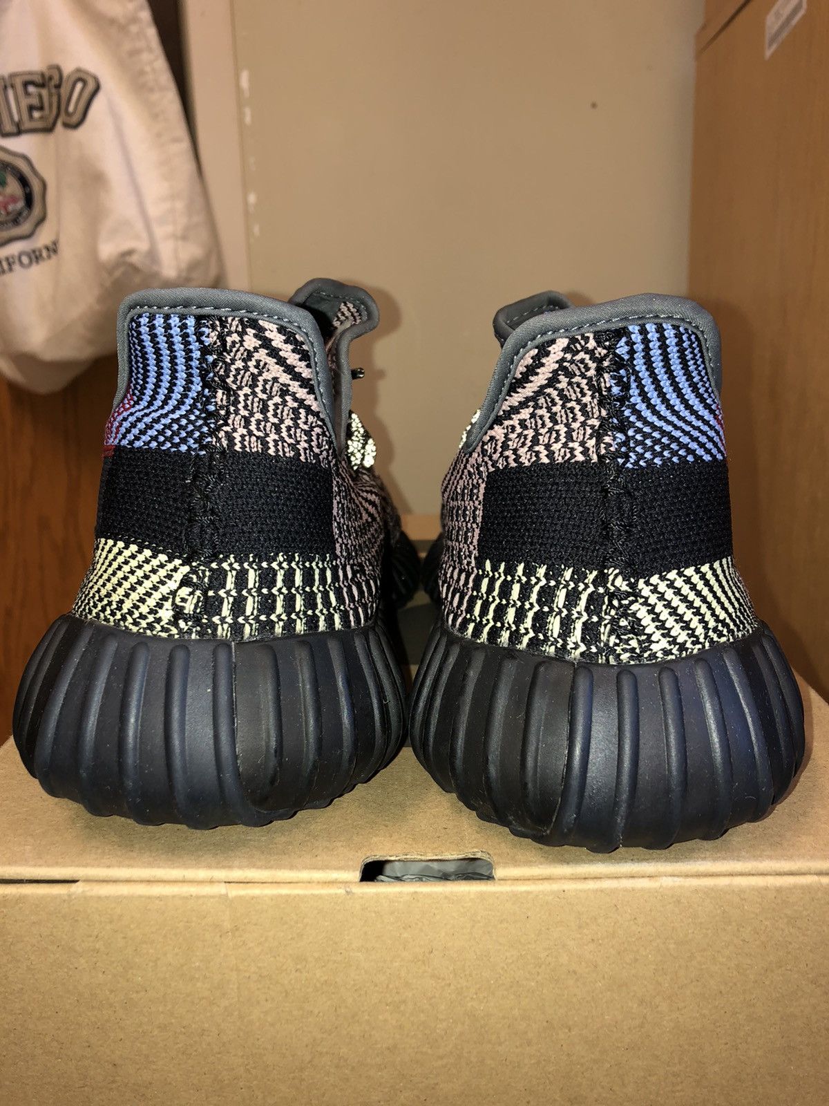 Adidas × Kanye West Yeezy Boost 350 V2 Yecheil Size US 9.5 / EU 42-43 - 3 Thumbnail