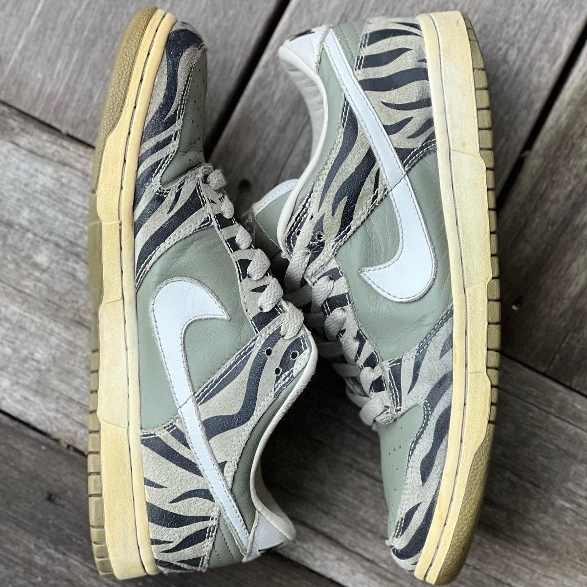 dunk low daktari