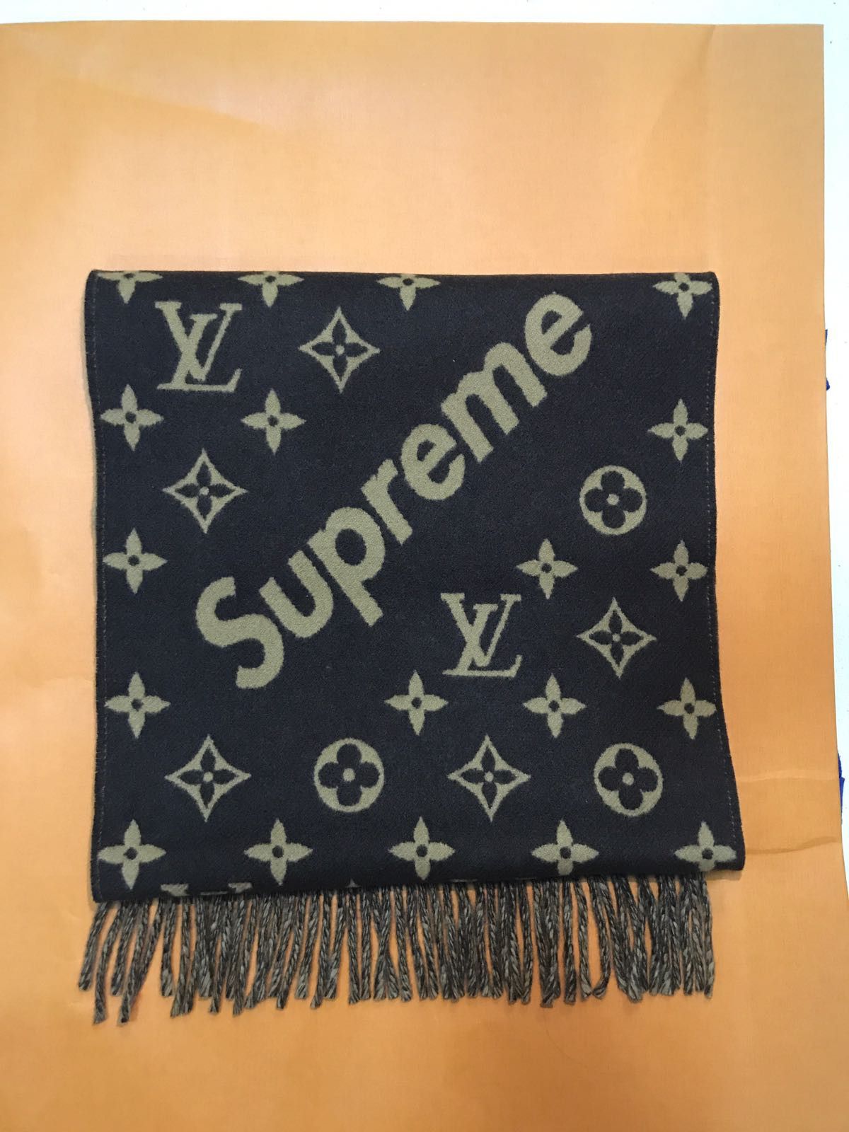 Supreme LOUIS VUITTON X SUPREME BROWN MONOGRAM SCARF - 90% COTTON 10%  CASHMERE