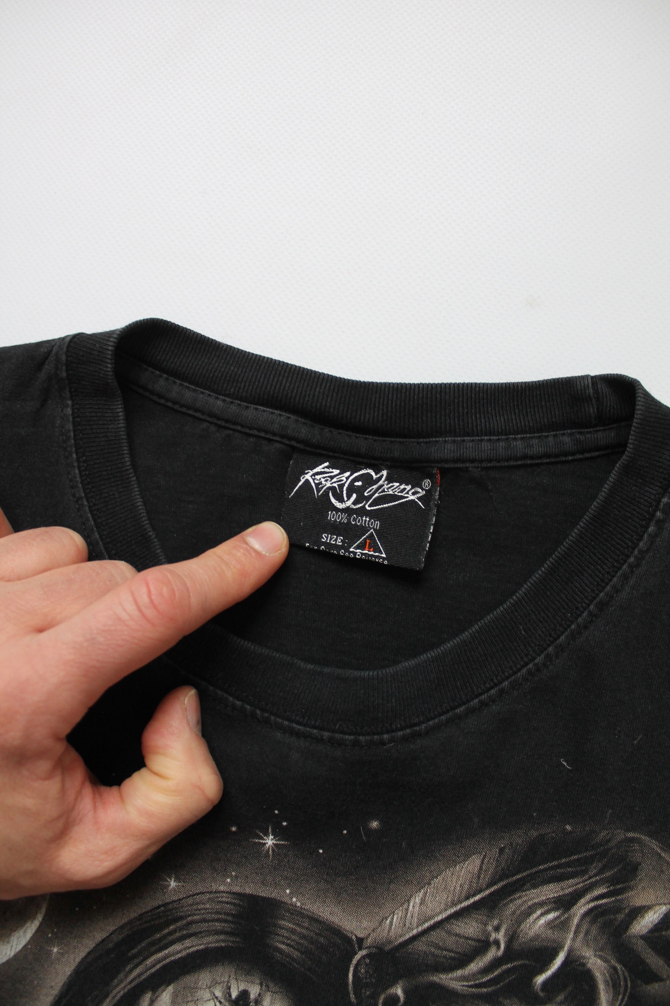 Vintage VINTAGE Skulls T Shirt Faded Black Spikes Size US L / EU 52-54 / 3 - 8 Thumbnail