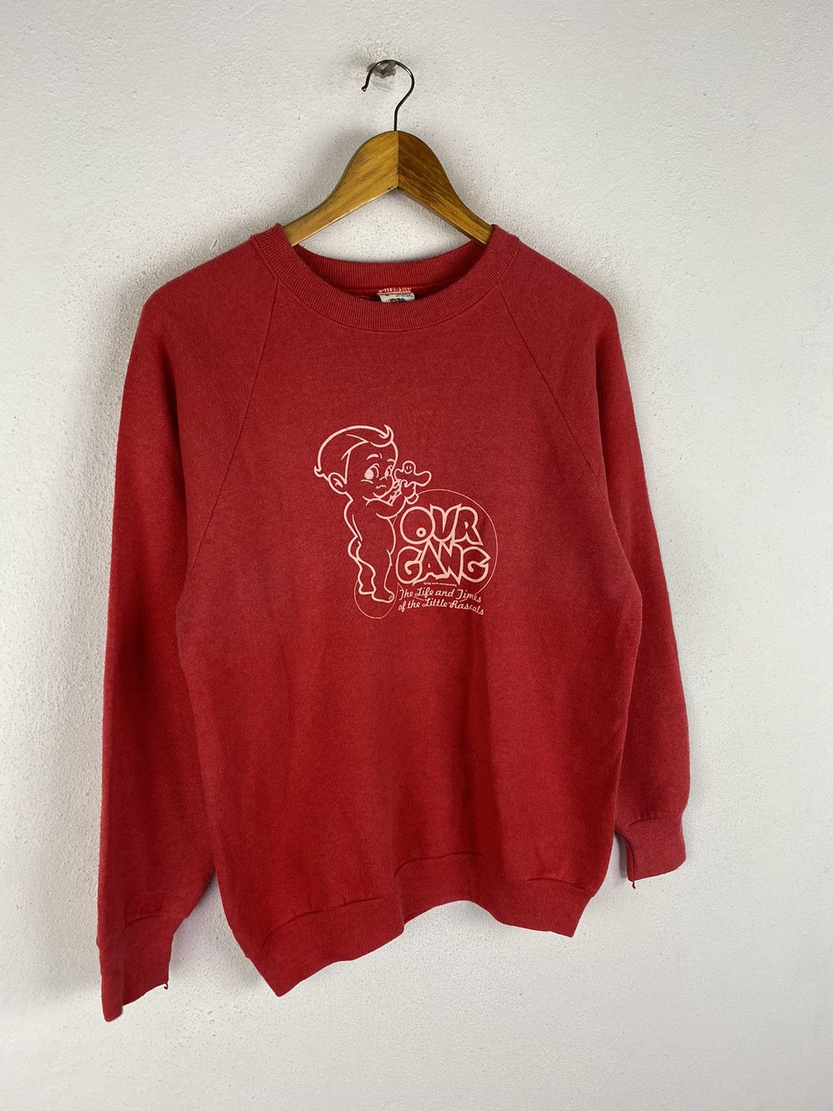 Vintage Vintage 1980s Fruit of the Loom “Our Gang” Red Sweatshirt Size US M / EU 48-50 / 2 - 3 Thumbnail