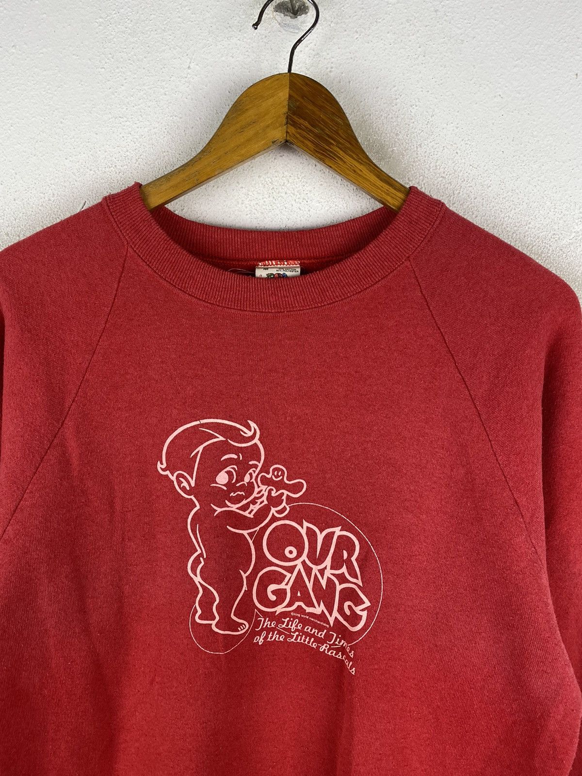 Vintage Vintage 1980s Fruit of the Loom “Our Gang” Red Sweatshirt Size US M / EU 48-50 / 2 - 5 Thumbnail