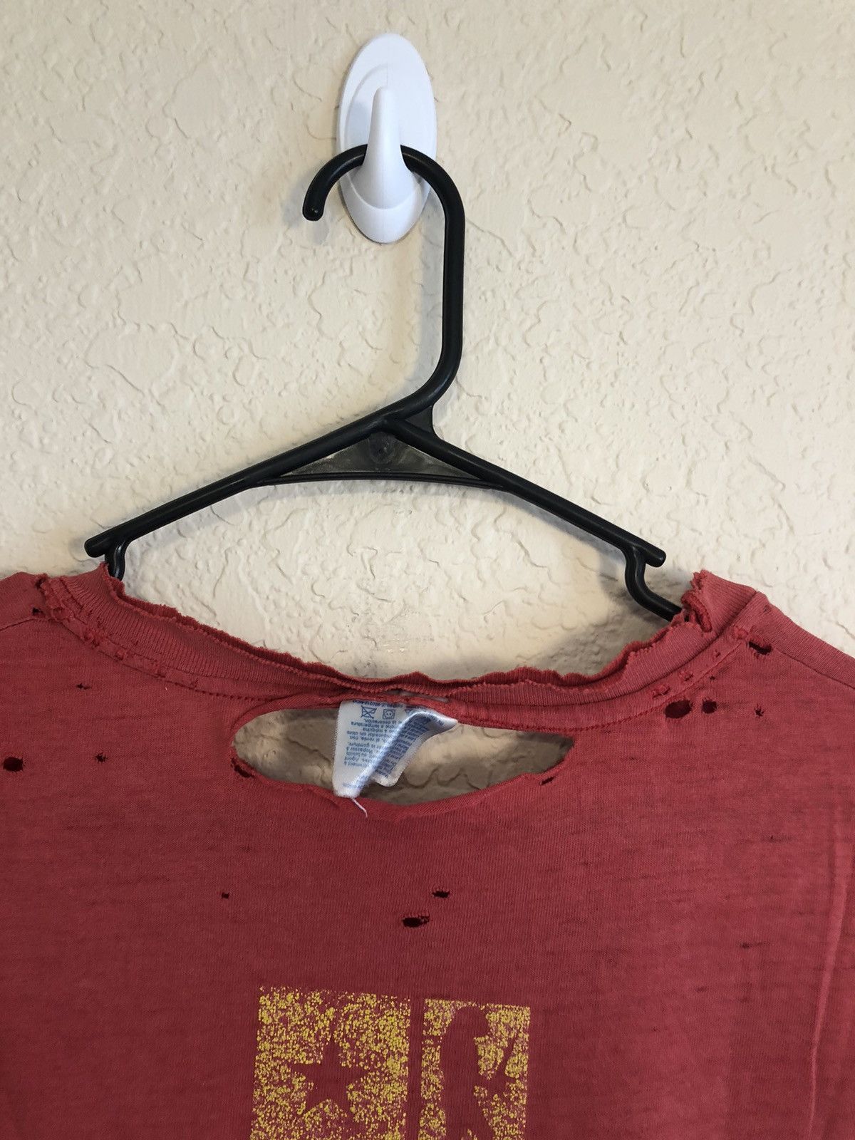 Vintage Vintage Thrashed Pearl Jam 98 Tour Distressed Custom Tee Size US L / EU 52-54 / 3 - 21 Thumbnail