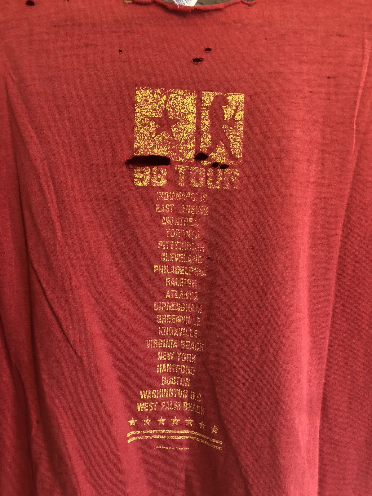 Vintage Vintage Thrashed Pearl Jam 98 Tour Distressed Custom Tee Size US L / EU 52-54 / 3 - 19 Thumbnail
