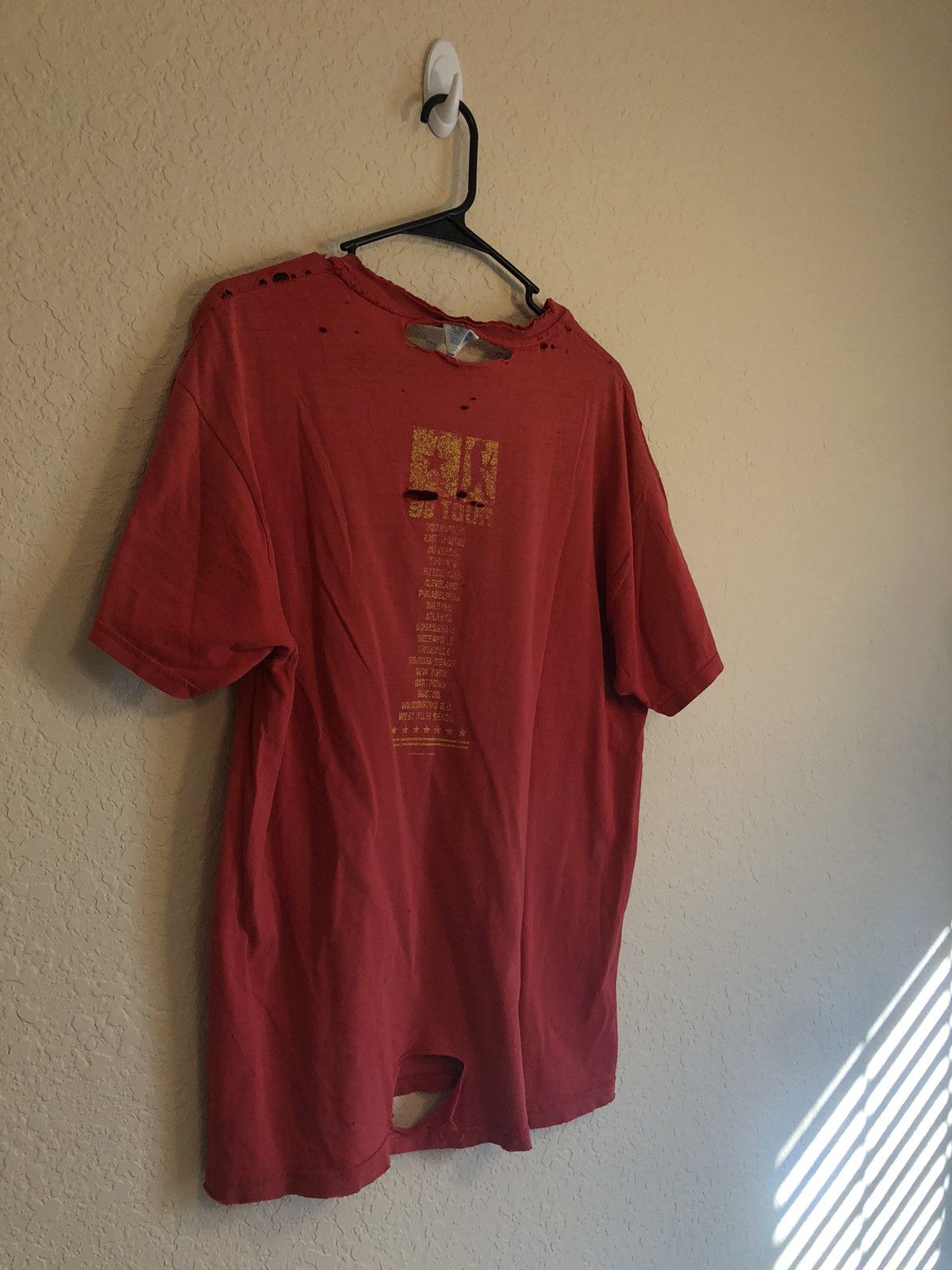 Vintage Vintage Thrashed Pearl Jam 98 Tour Distressed Custom Tee Size US L / EU 52-54 / 3 - 14 Thumbnail