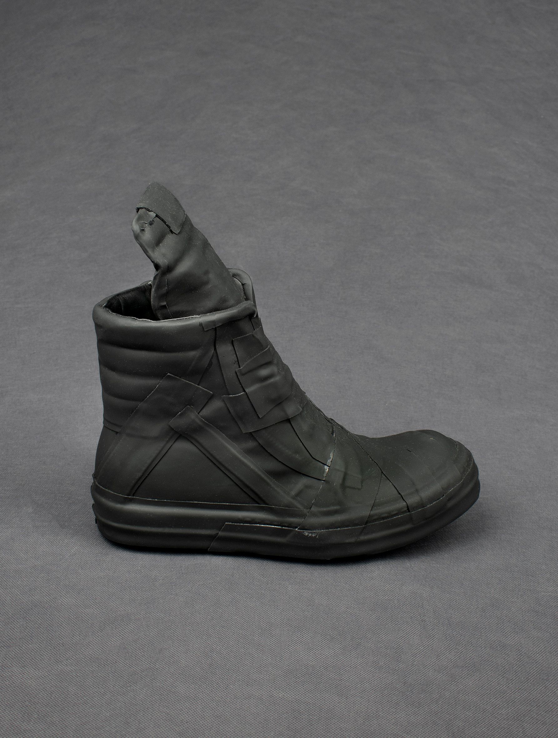 Rick Owens NWB. PERFORMA F/W 2020 RUBBER TAPED GEOBASKET