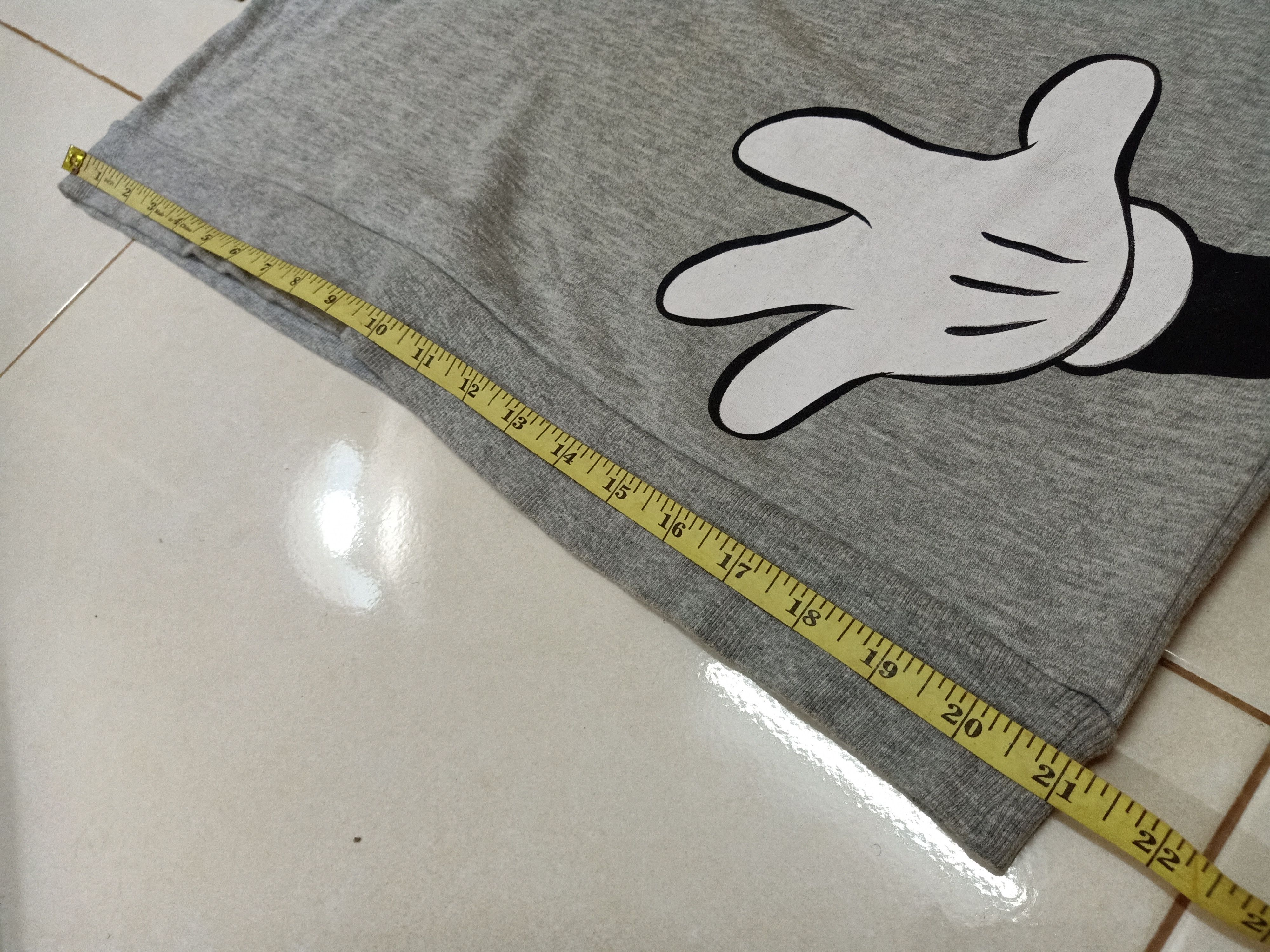 Disney ZARA X DISNEY Mickey Hug Me Portugal Made Sweatshirt Size US M / EU 48-50 / 2 - 13 Thumbnail