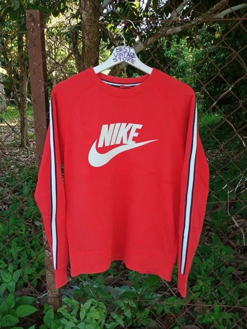 Nike × Vintage Vintage Nike Big Swoosh Crewneck Sweatshirt Size US M / EU 48-50 / 2 - 2 Thumbnail