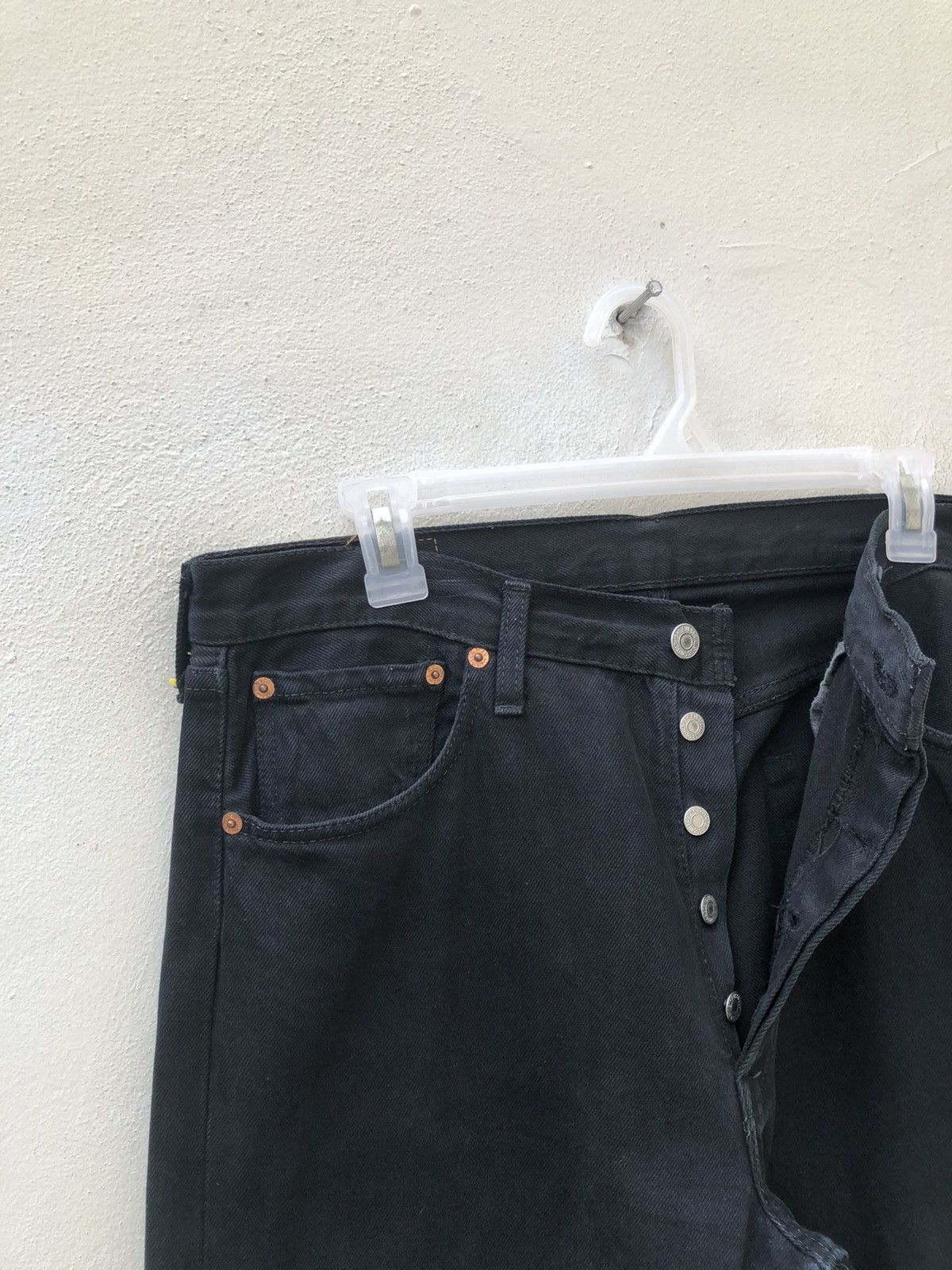 Levi's Vintage Y2K 2000 Levi’s 501 Jeans Super Black Denim Size US 34 / EU 50 - 4 Thumbnail