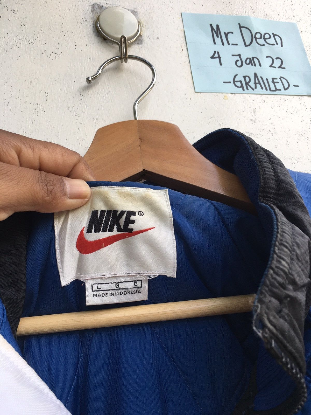 Nike Rare Vintage Nike Puffer Windbreaker Hoodie Size US L / EU 52-54 / 3 - 9 Thumbnail