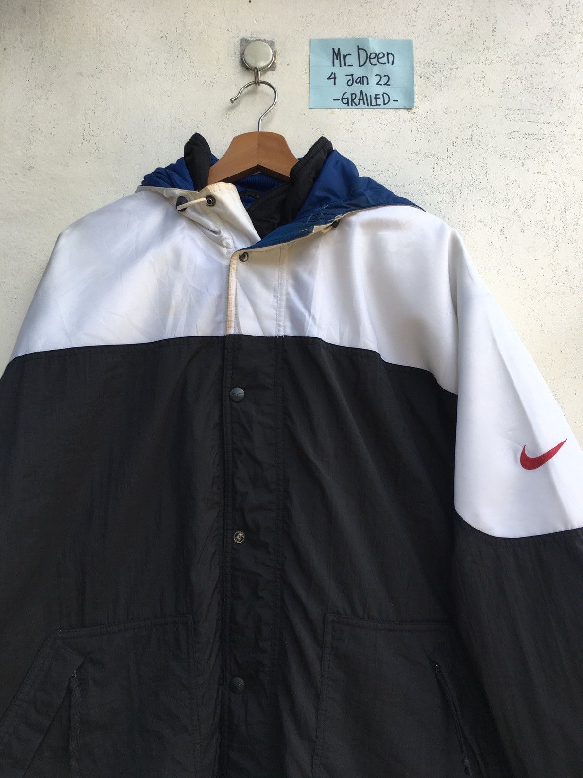 Nike Rare Vintage Nike Puffer Windbreaker Hoodie Size US L / EU 52-54 / 3 - 5 Thumbnail