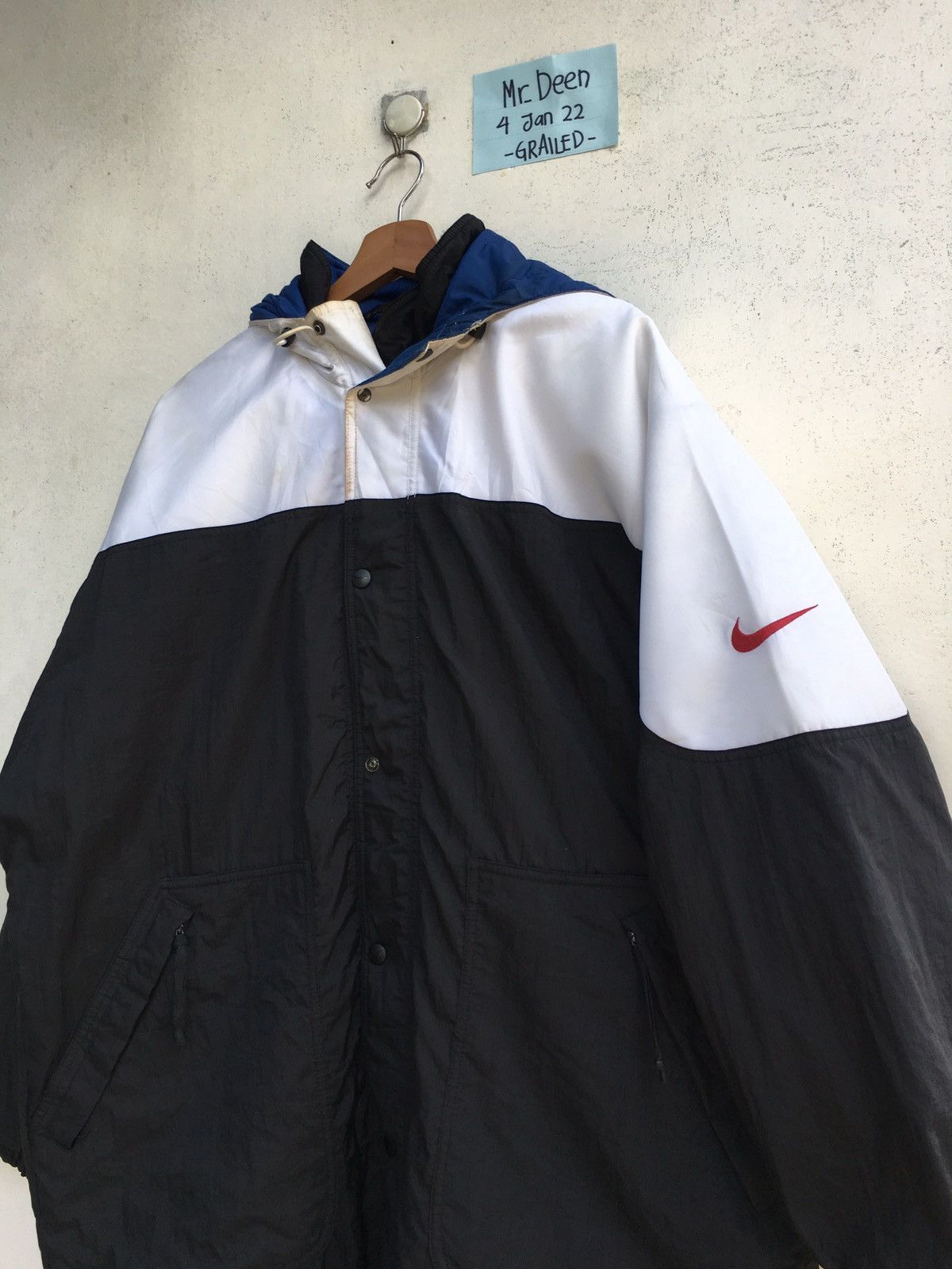 Nike Rare Vintage Nike Puffer Windbreaker Hoodie Size US L / EU 52-54 / 3 - 4 Thumbnail