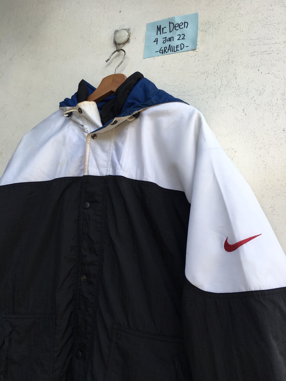 Nike Rare Vintage Nike Puffer Windbreaker Hoodie Size US L / EU 52-54 / 3 - 1 Thumbnail