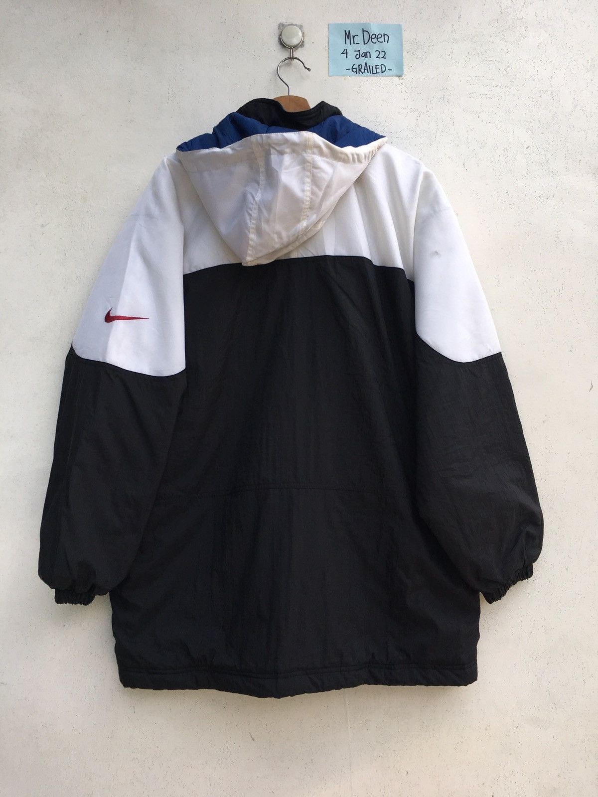Nike Rare Vintage Nike Puffer Windbreaker Hoodie Size US L / EU 52-54 / 3 - 14 Thumbnail