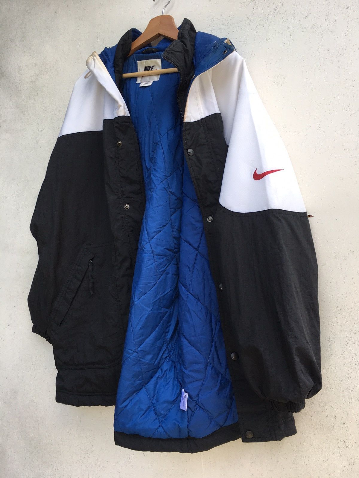 Nike Rare Vintage Nike Puffer Windbreaker Hoodie Size US L / EU 52-54 / 3 - 11 Thumbnail
