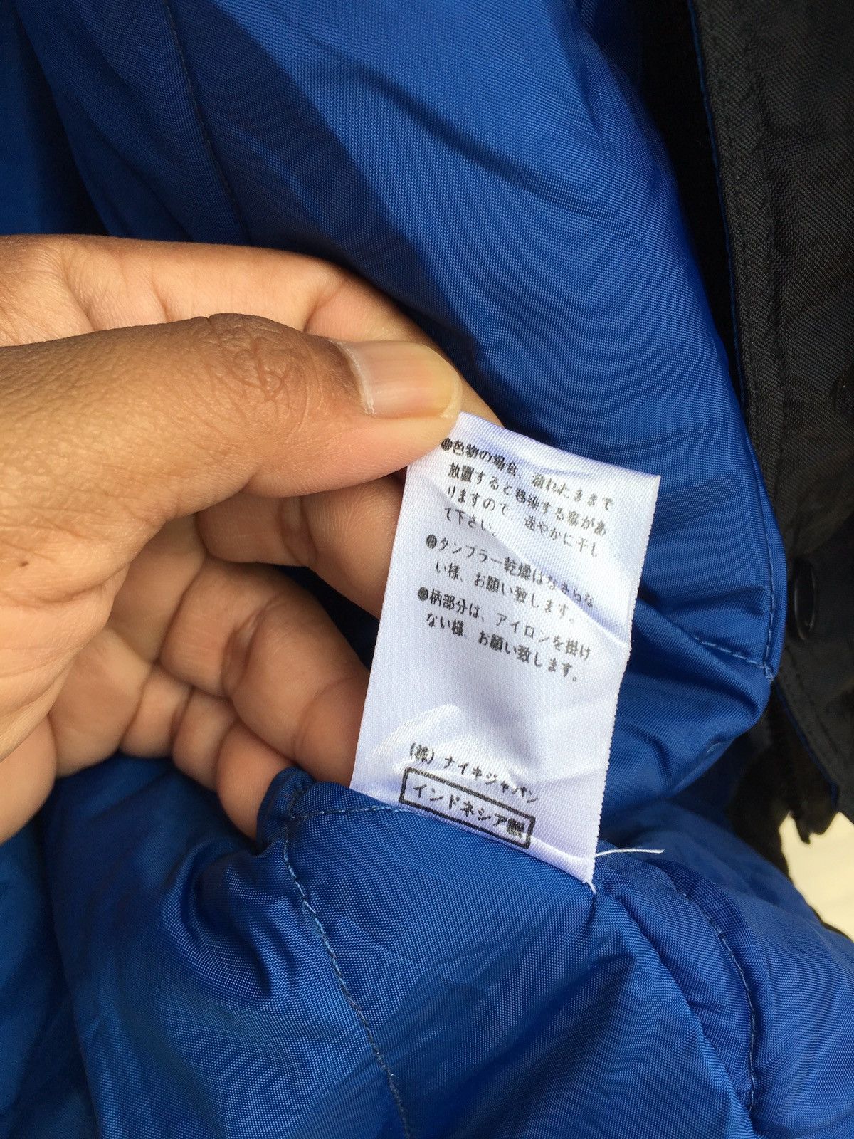 Nike Rare Vintage Nike Puffer Windbreaker Hoodie Size US L / EU 52-54 / 3 - 13 Thumbnail