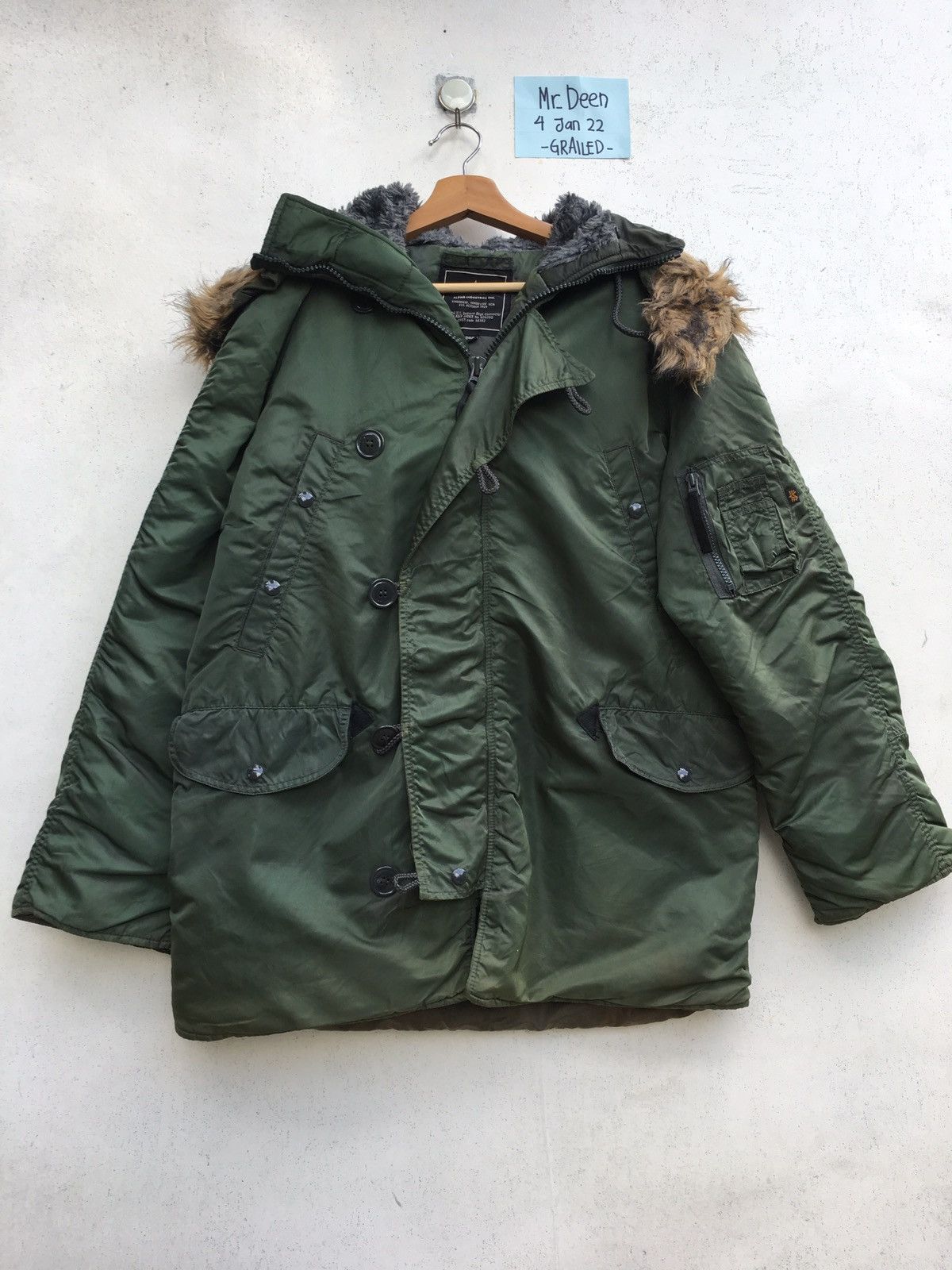 Alpha Industries Rare Alpha Industries Ins Snow Army Bomber B3 Winter Jacket Size US L / EU 52-54 / 3 - 1 Thumbnail